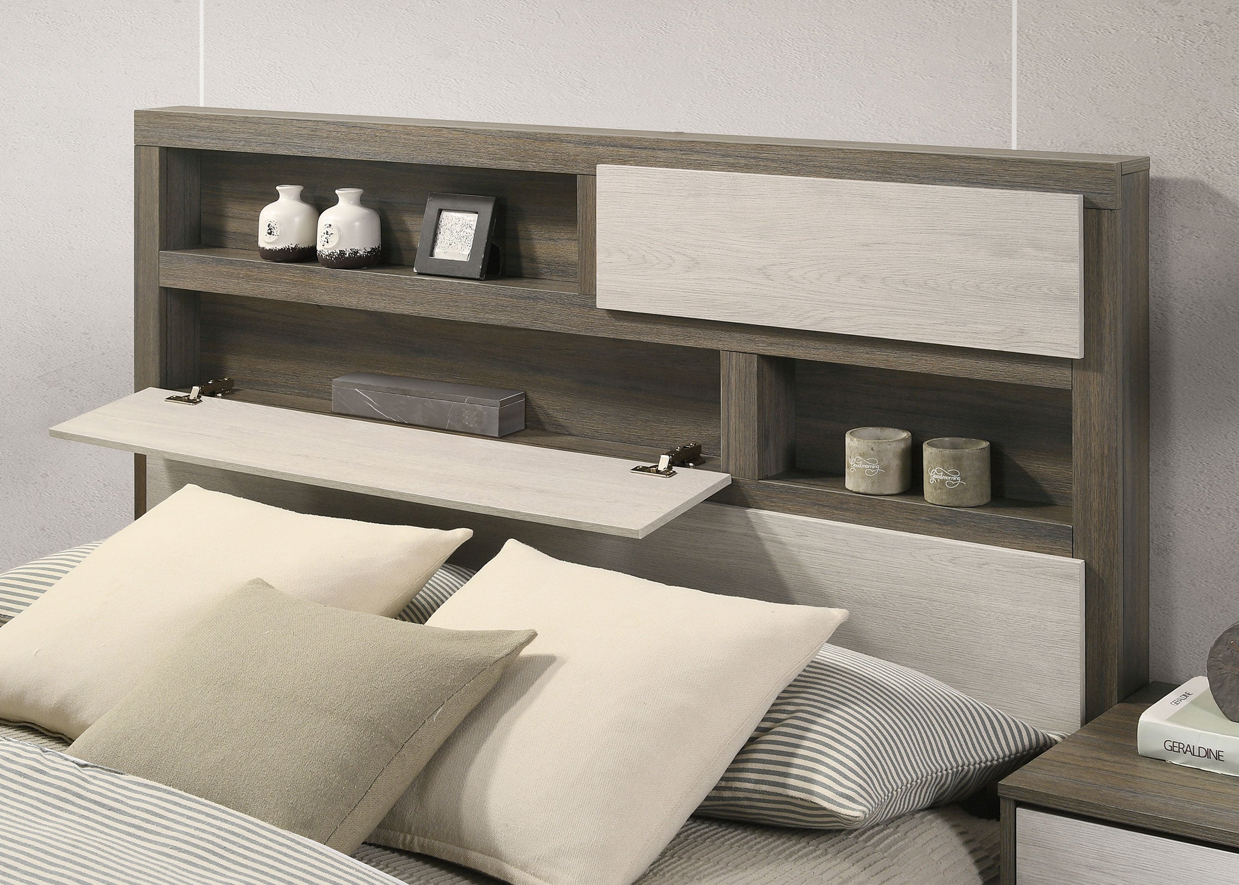 Fenwick 5-piece Eastern King Bedroom Set Grey Oak