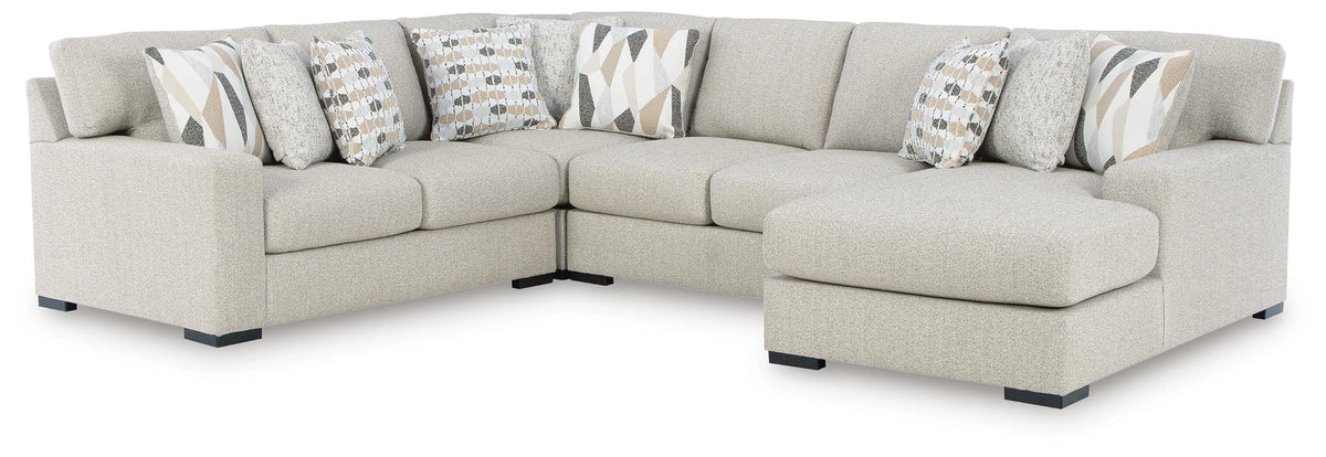 Laurelgrove Sectional with Chaise