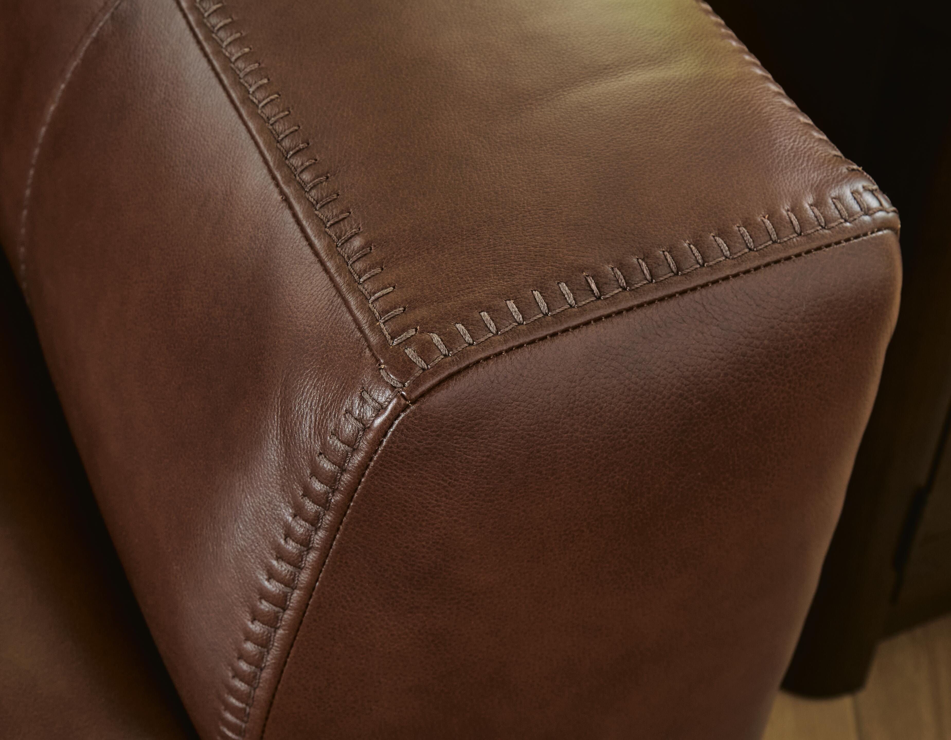 Brogliano Loveseat