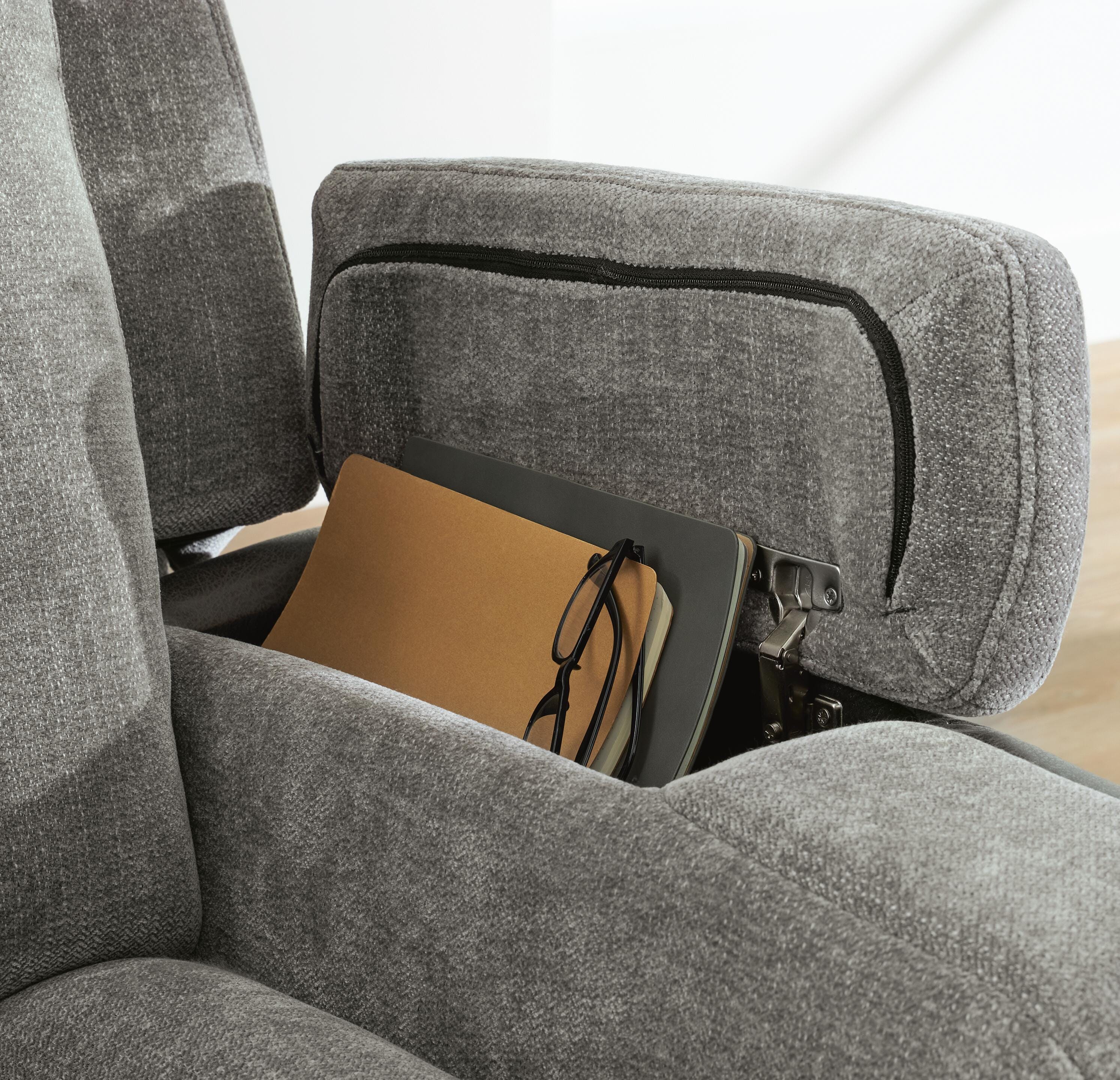 Mixed Motion Power Reclining Loveseat with Console