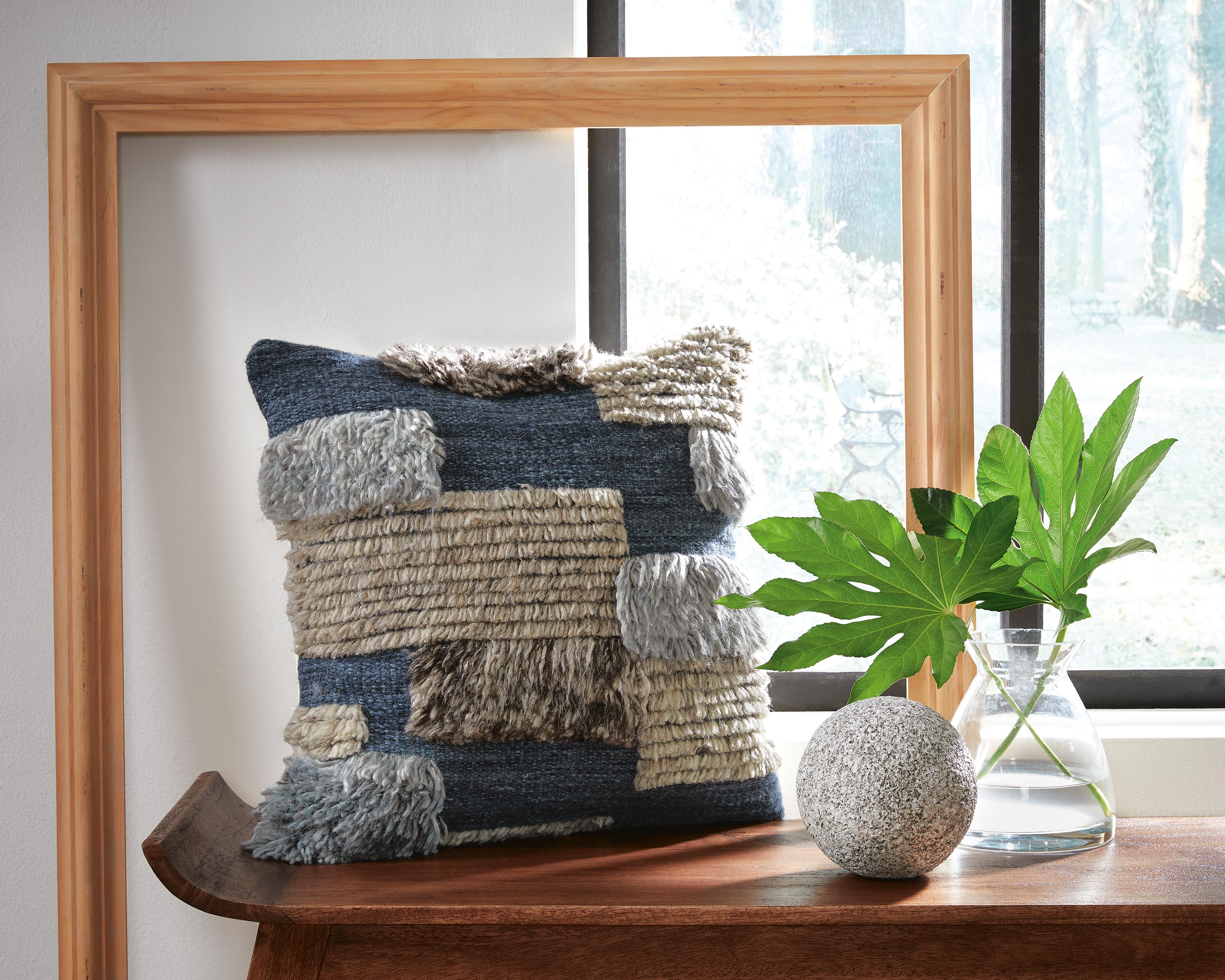Dar Furniture - Ashley Furniture - Gibbend Pillow - Pillow / Blue/Gray/White - A1000926P
