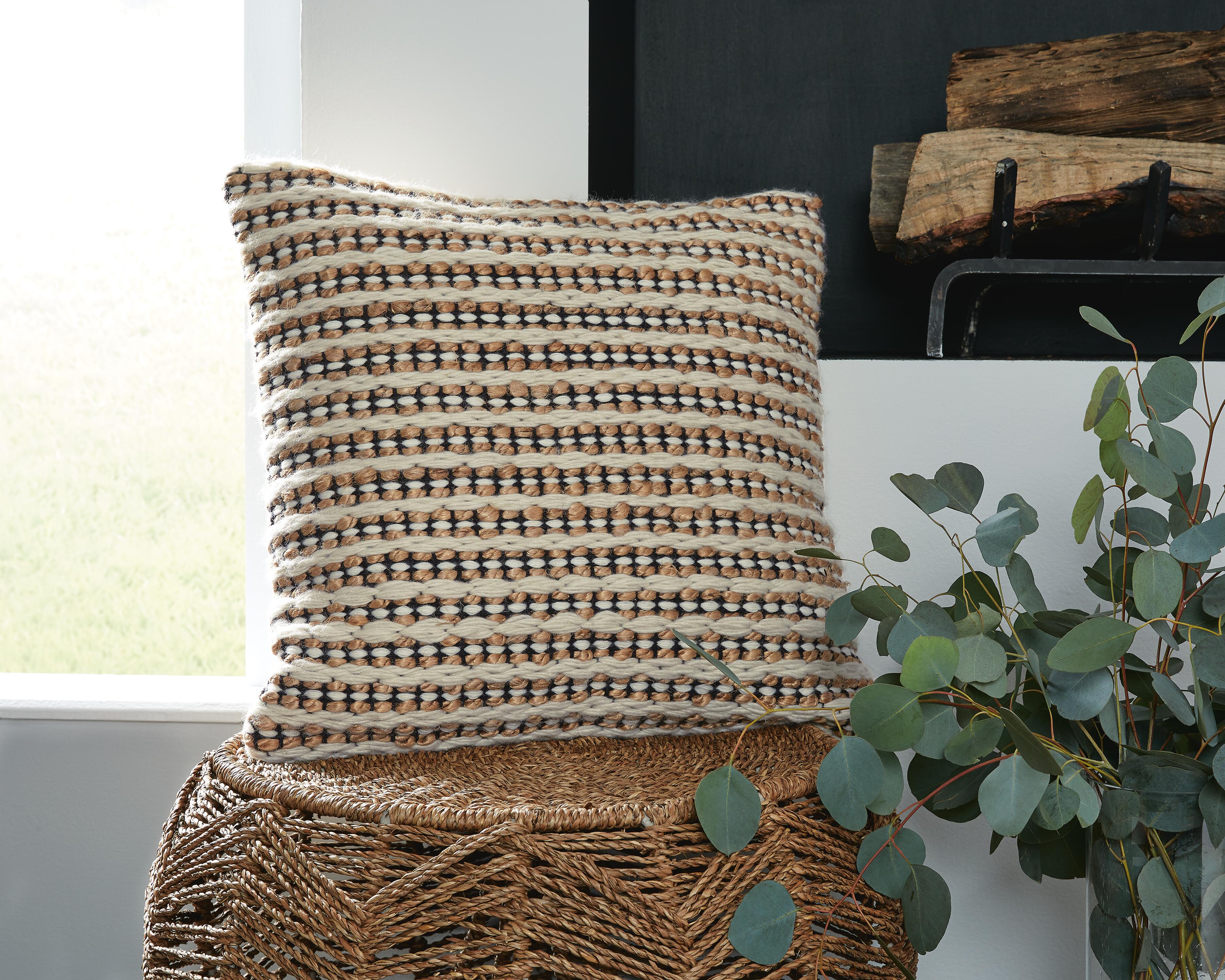 Dar Furniture - Ashley Furniture - Nealington Pillow (Set of 4) - Pillow (4/CS) / Brown/Black/White - A1000929