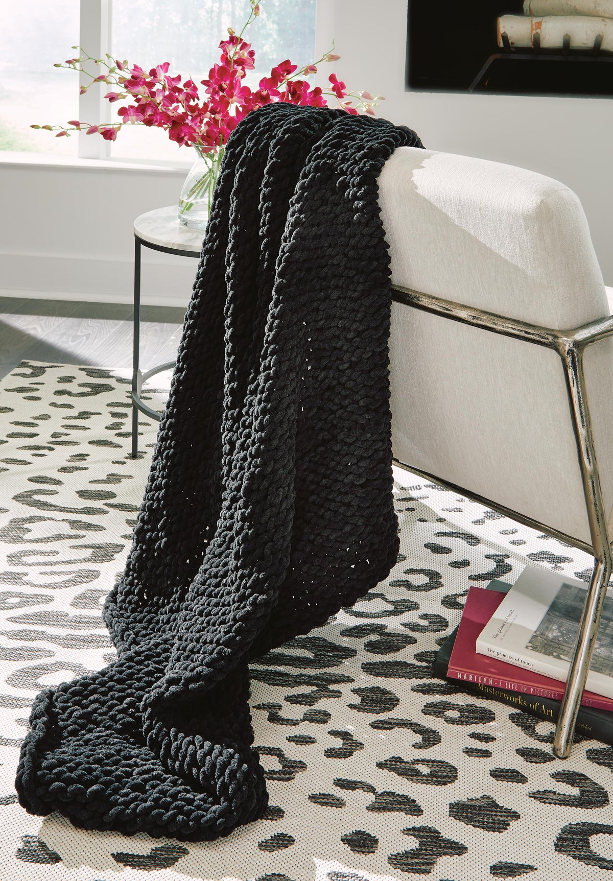 Dar Furniture - Ashley Furniture - Chaddon Throw (Set of 3) - Throw (3/CS) / Black - A1001061