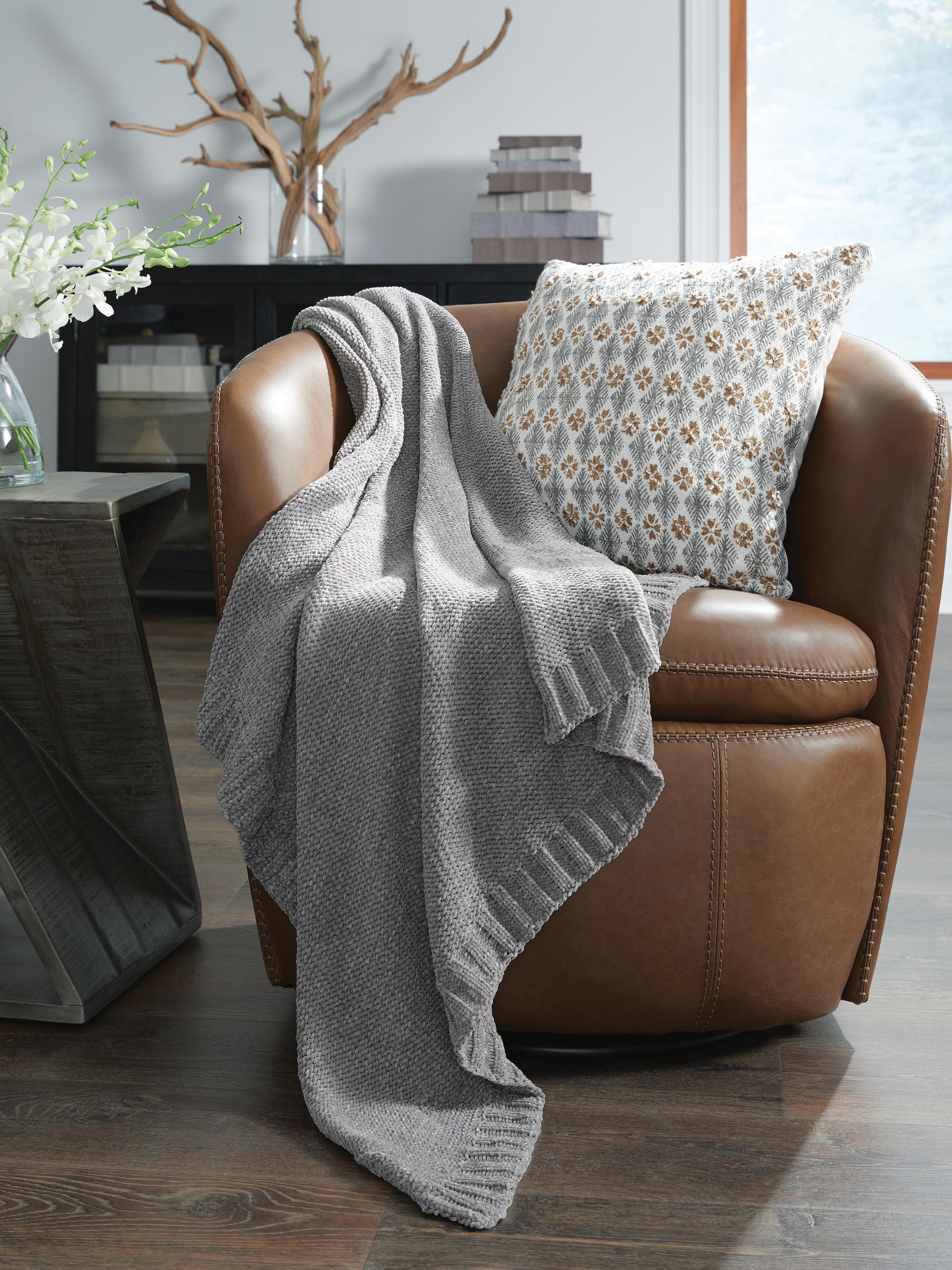 Dar Furniture - Ashley Furniture - Anawood Throw (Set of 3) - Throw (3/CS) / Gray - A1001097