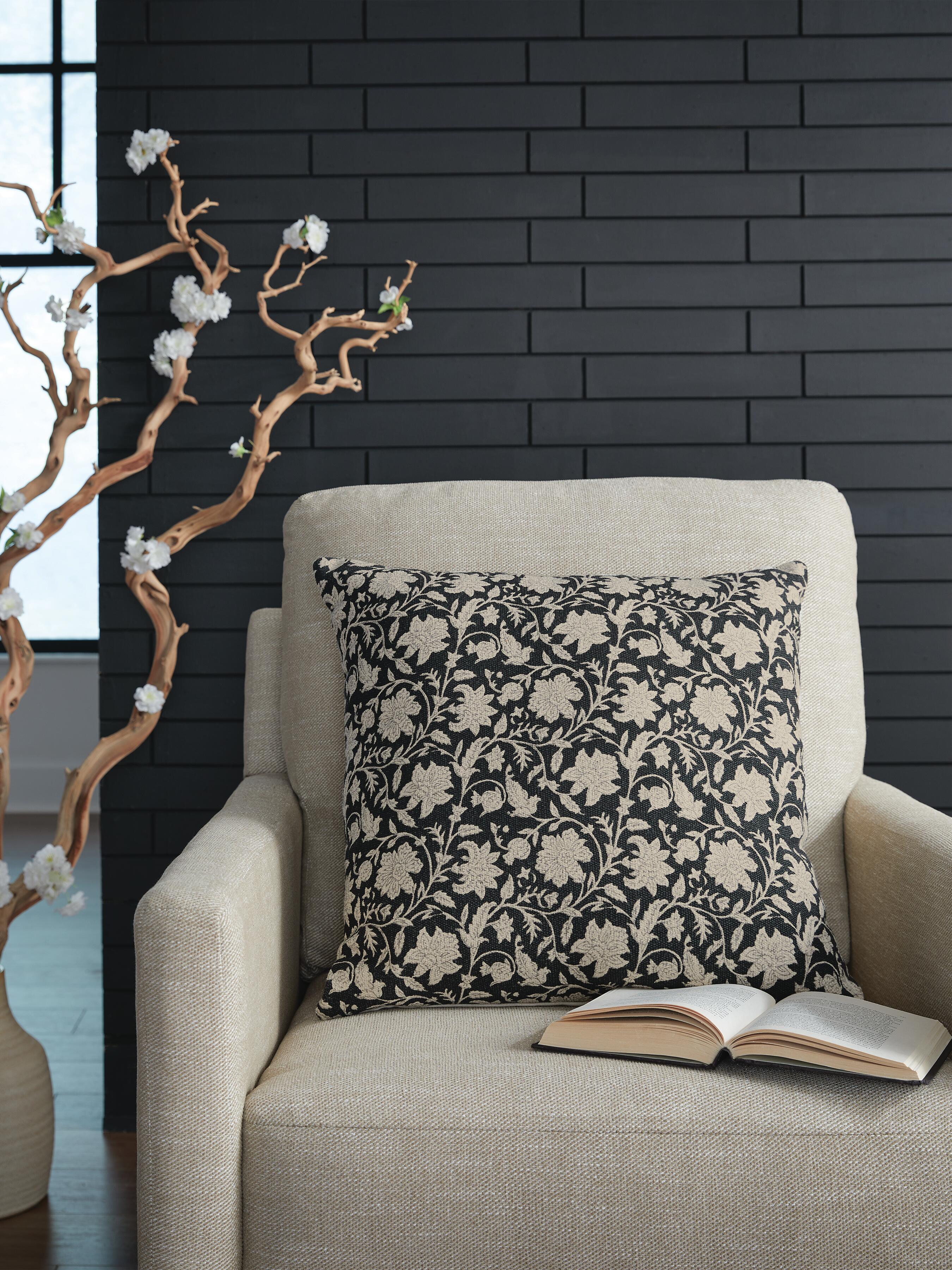Dar Furniture - Ashley Furniture - Alanderson Pillow (Set of 4) - Pillow (4/CS) / Black/Ivory - A1001100