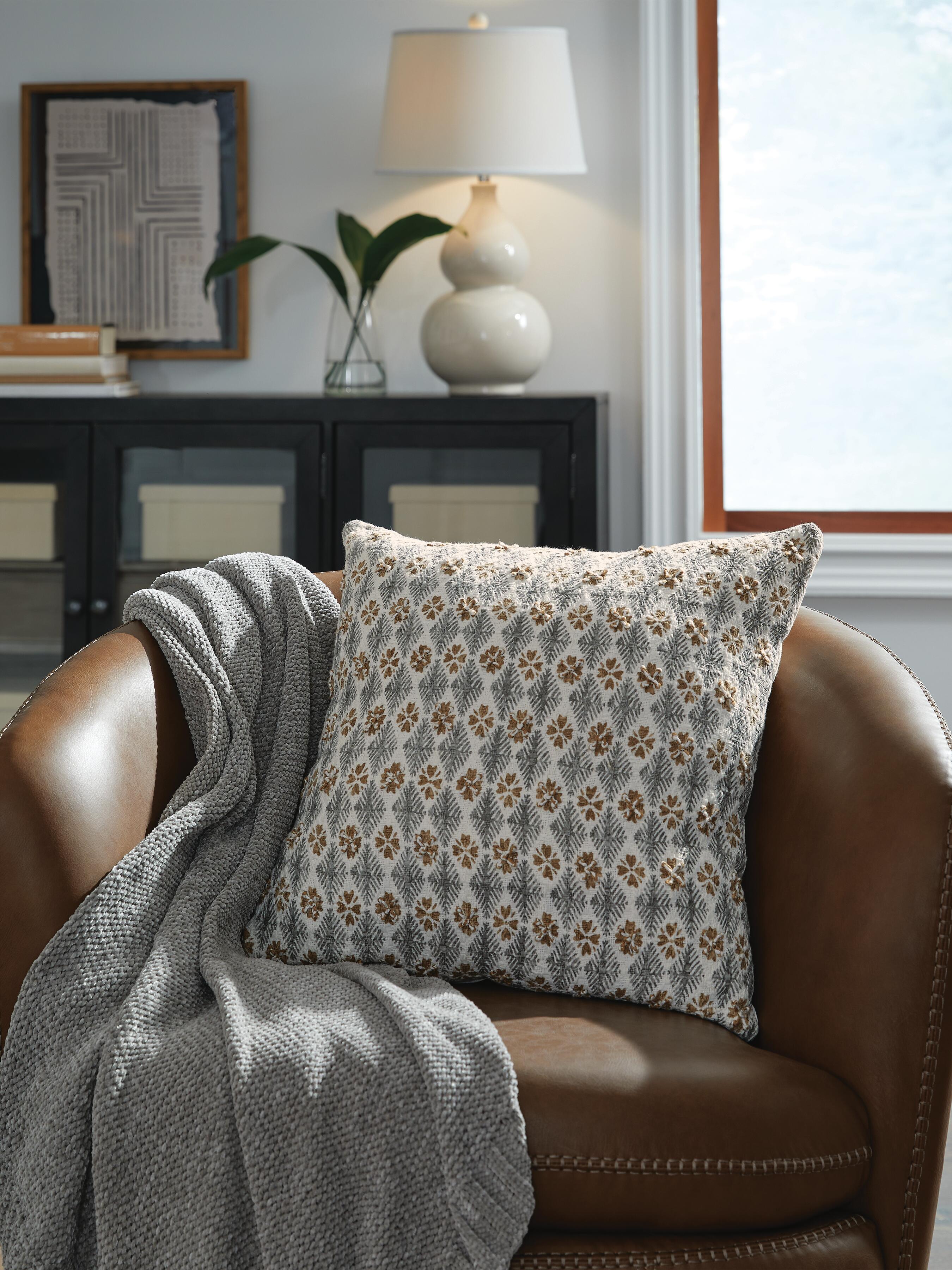 Dar Furniture - Ashley Furniture - Dainwick Pillow (Set of 4) - Pillow (4/CS) / White/Gray/Brown - A1001102