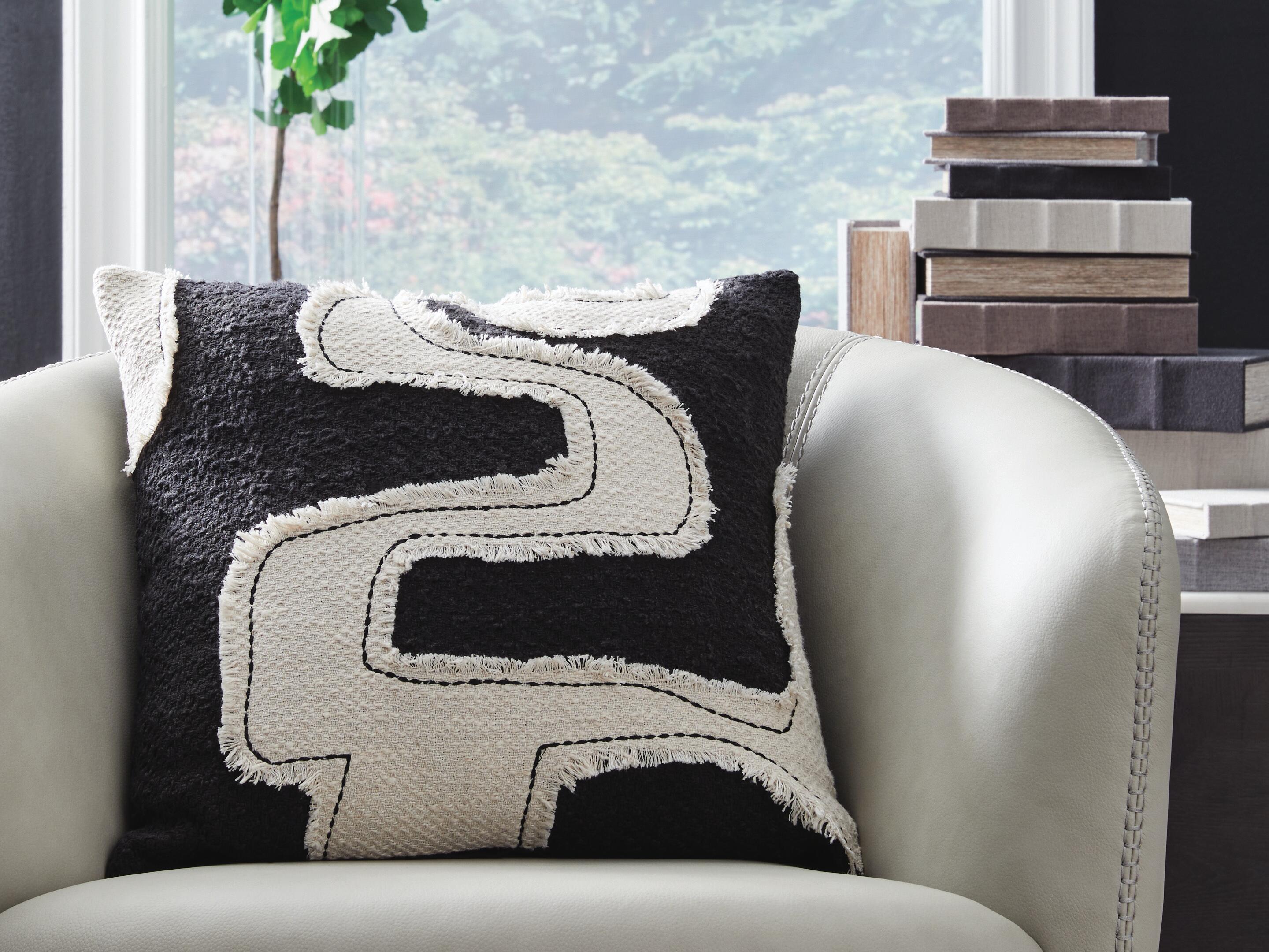 Dar Furniture - Ashley Furniture - Veerbank Pillow (Set of 4) - Pillow (4/CS) / Black/Beige - A1001114