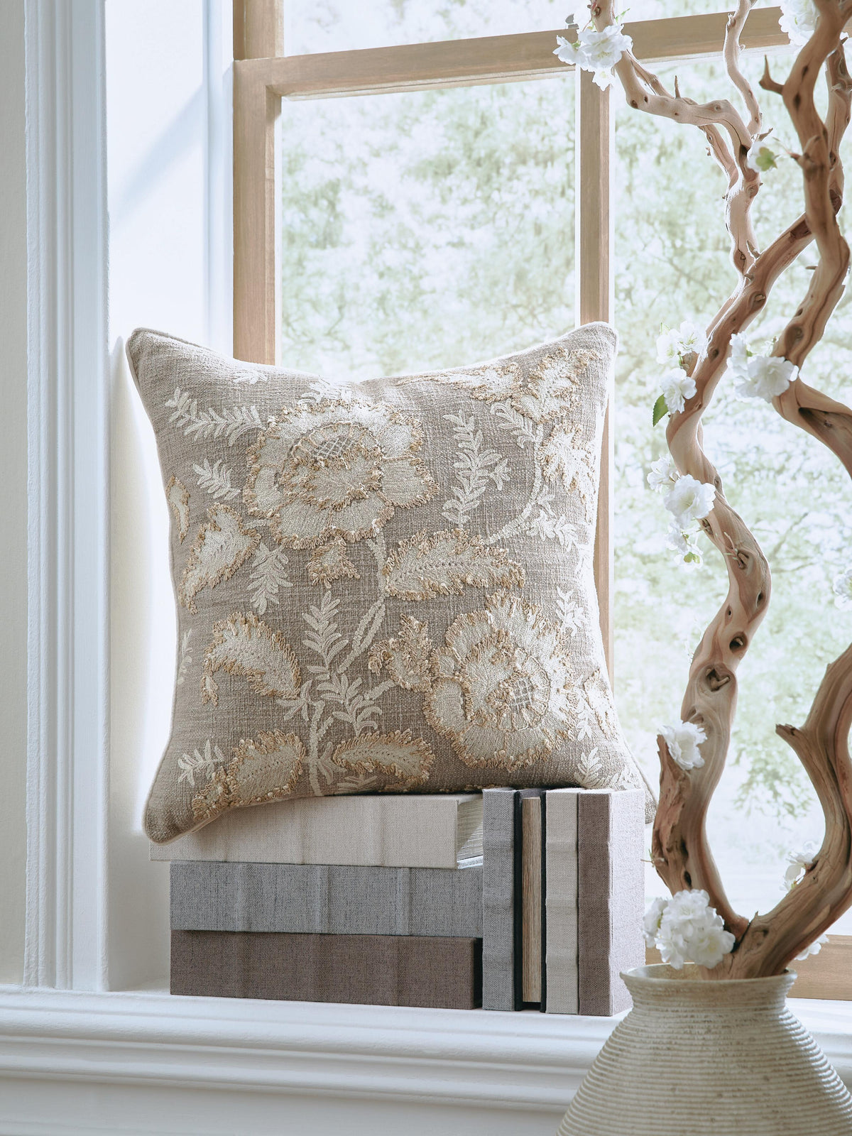 Dar Furniture - Ashley Furniture - Viveka Pillow (Set of 4) - Pillow (4/CS) / Brown/Beige - A1001146