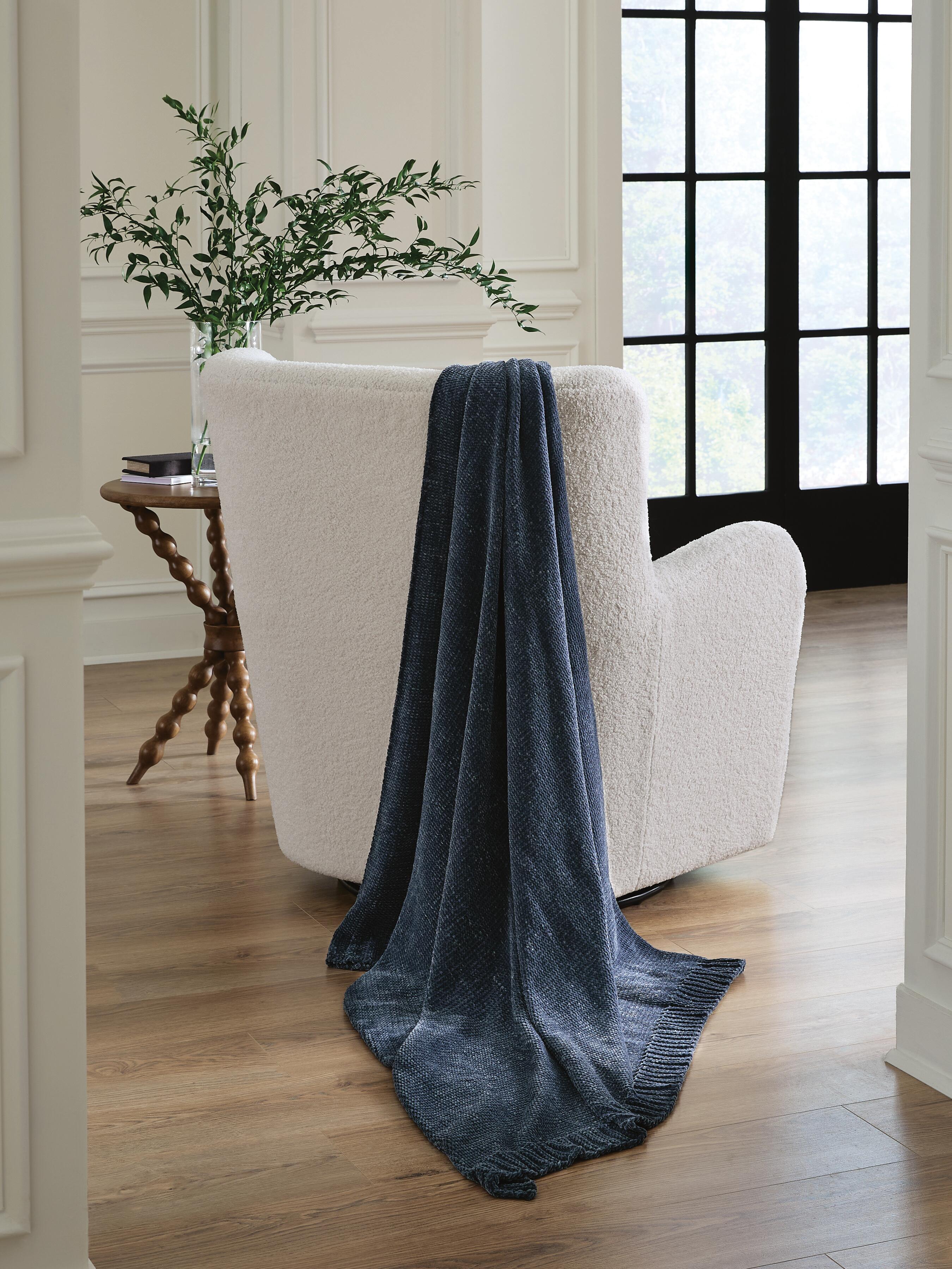 Dar Furniture - Ashley Furniture - Anawood Throw (Set of 3) - Throw (3/CS) - A1001189