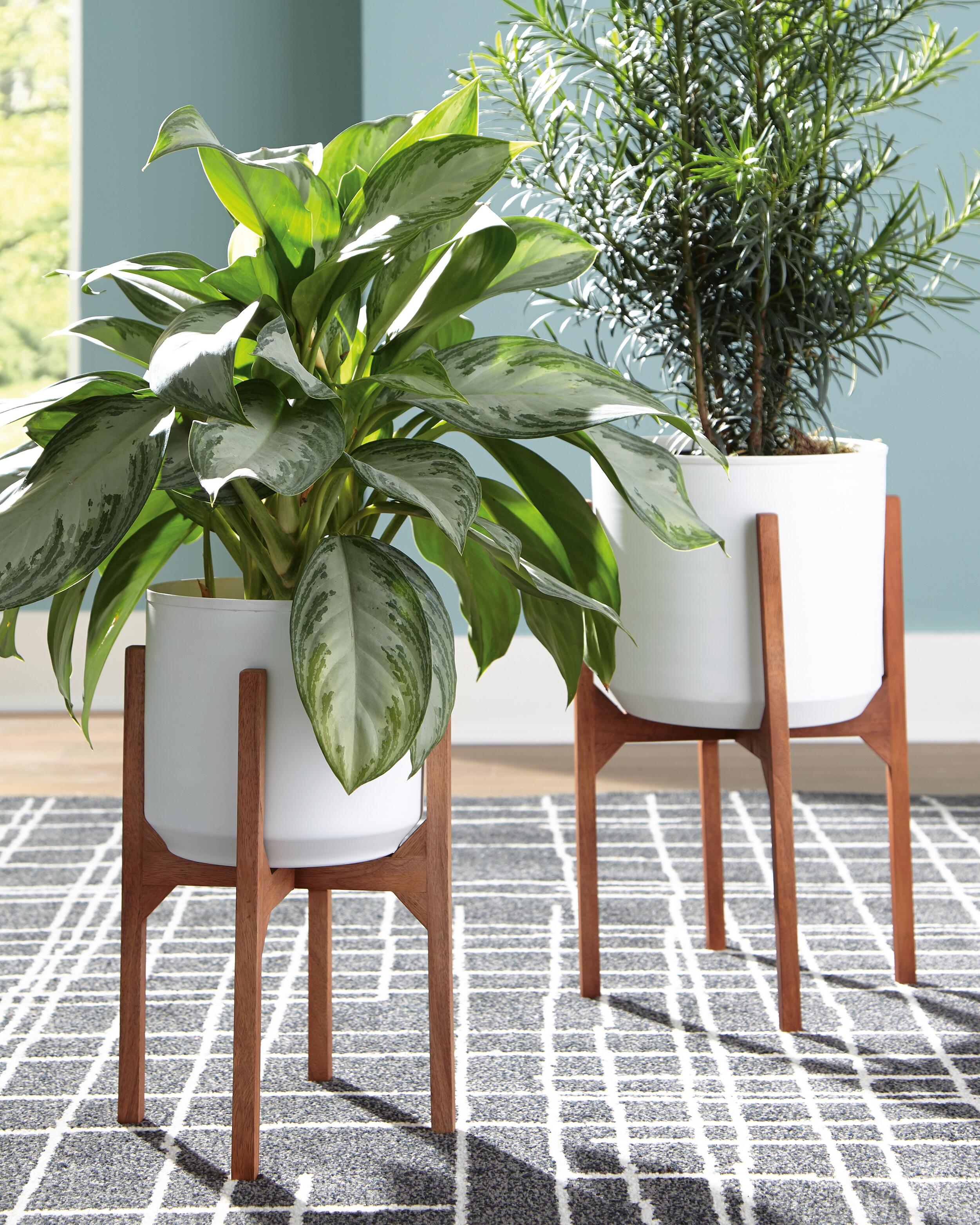 Dar Furniture - Ashley Furniture - Dorcey Planter (Set of 2) - Planter Set (Set of 2) / White/Brown - A2000427