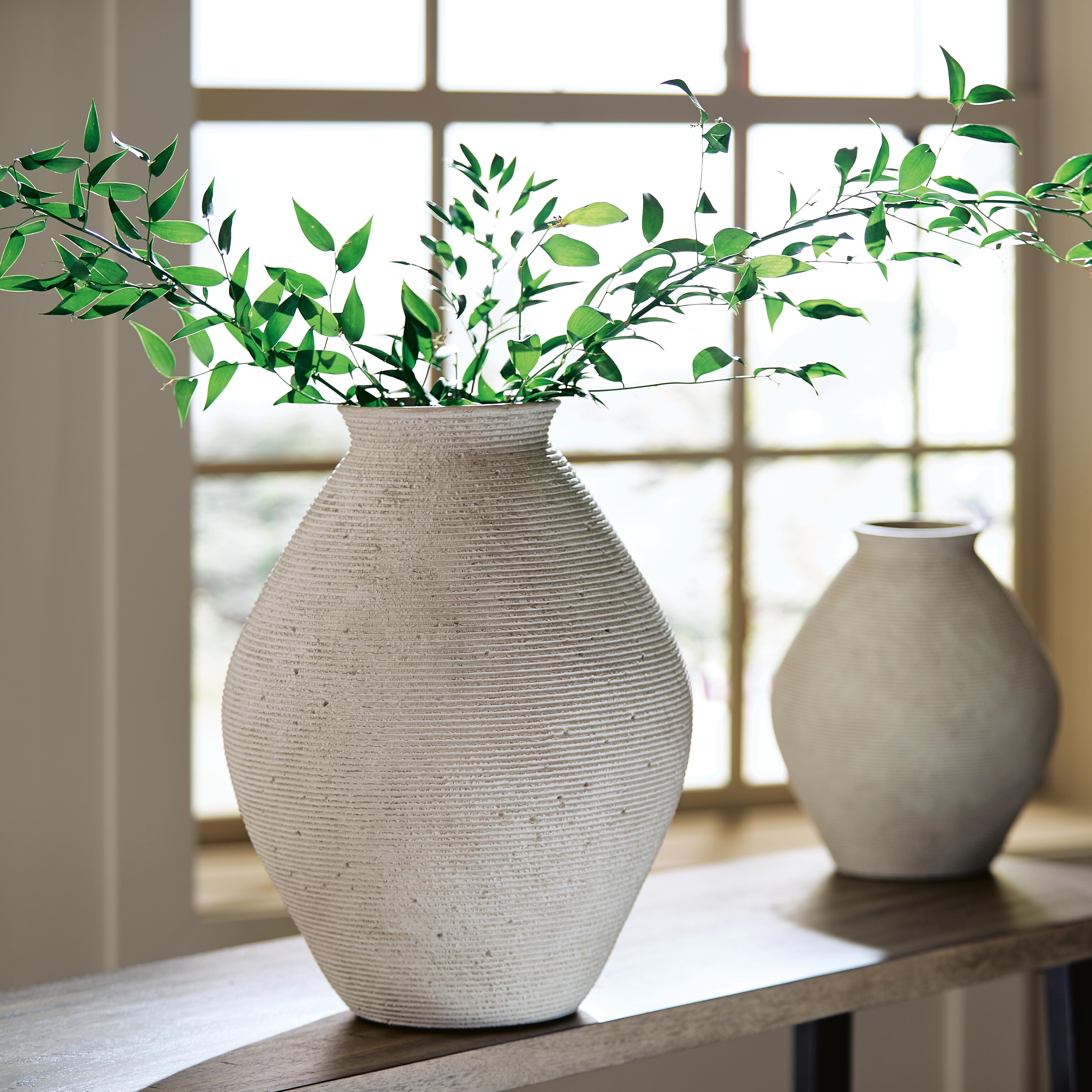Dar Furniture - Ashley Furniture - Hannela Vase - Vase / Antique Tan - A2000514