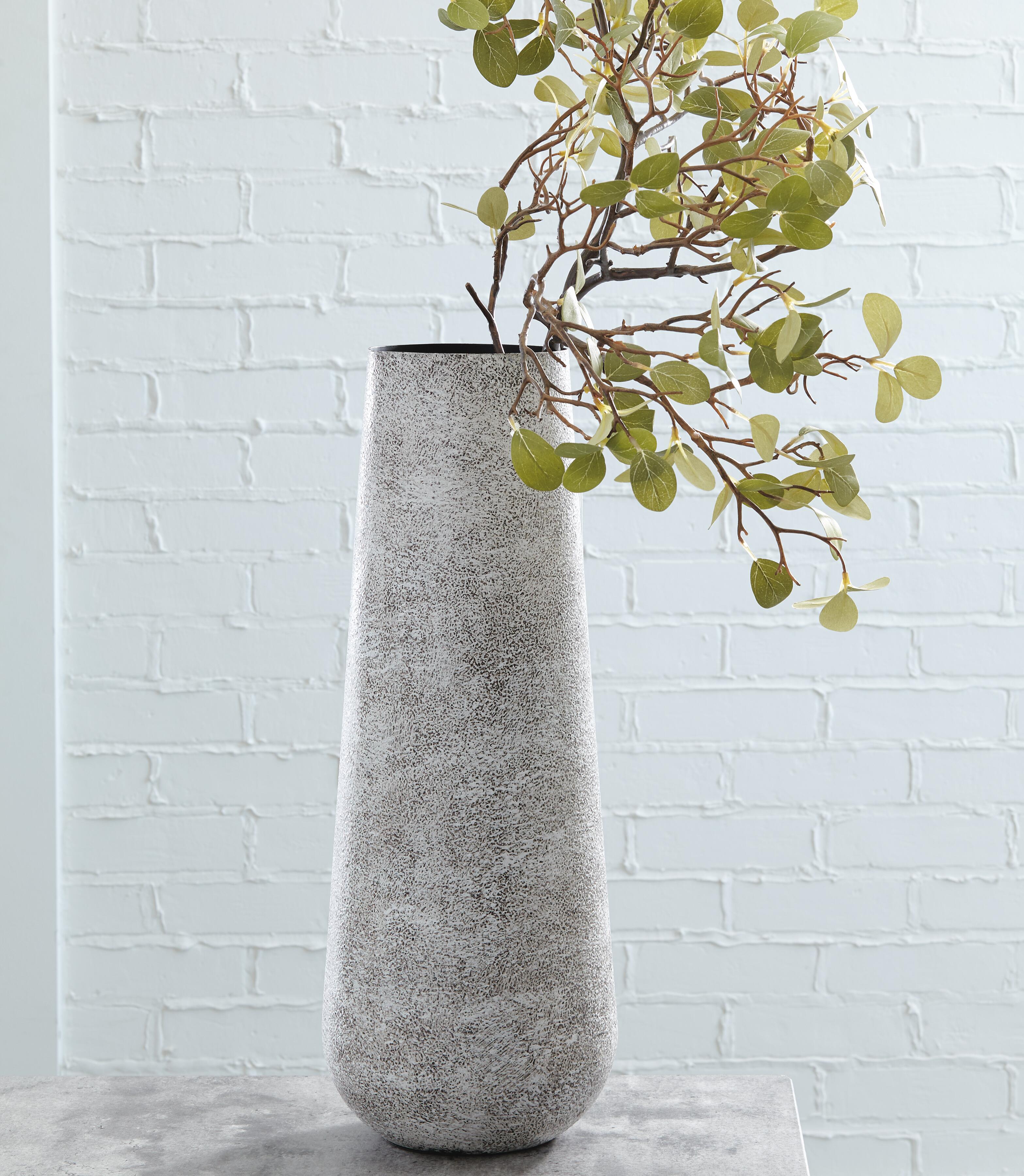 Dar Furniture - Ashley Furniture - Fynn Vase - Vase / Antique White - A2000517