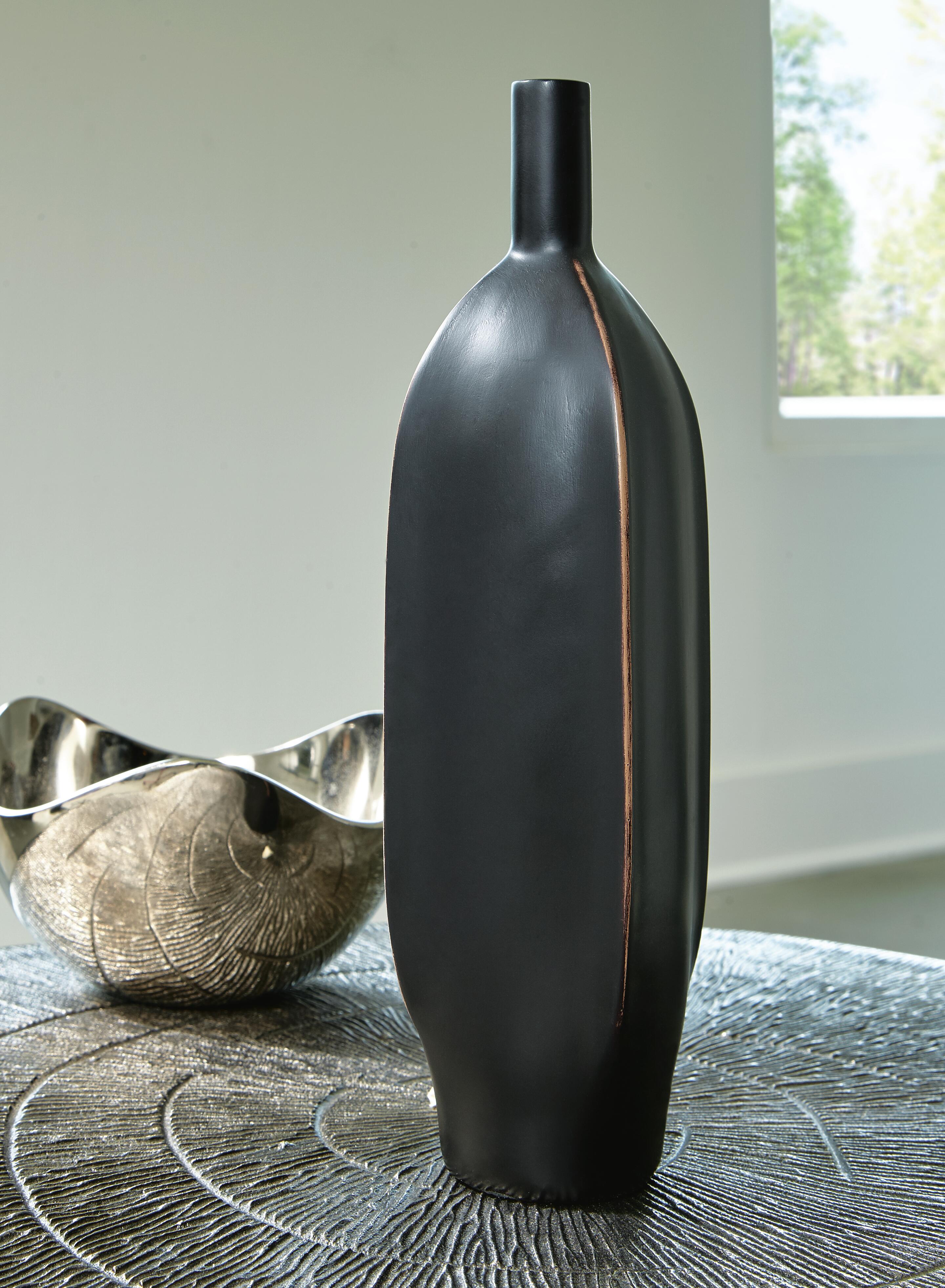 Dar Furniture - Ashley Furniture - Rhaveney Vase (Set of 3) - Vase (3/CS) / Black - A2000551