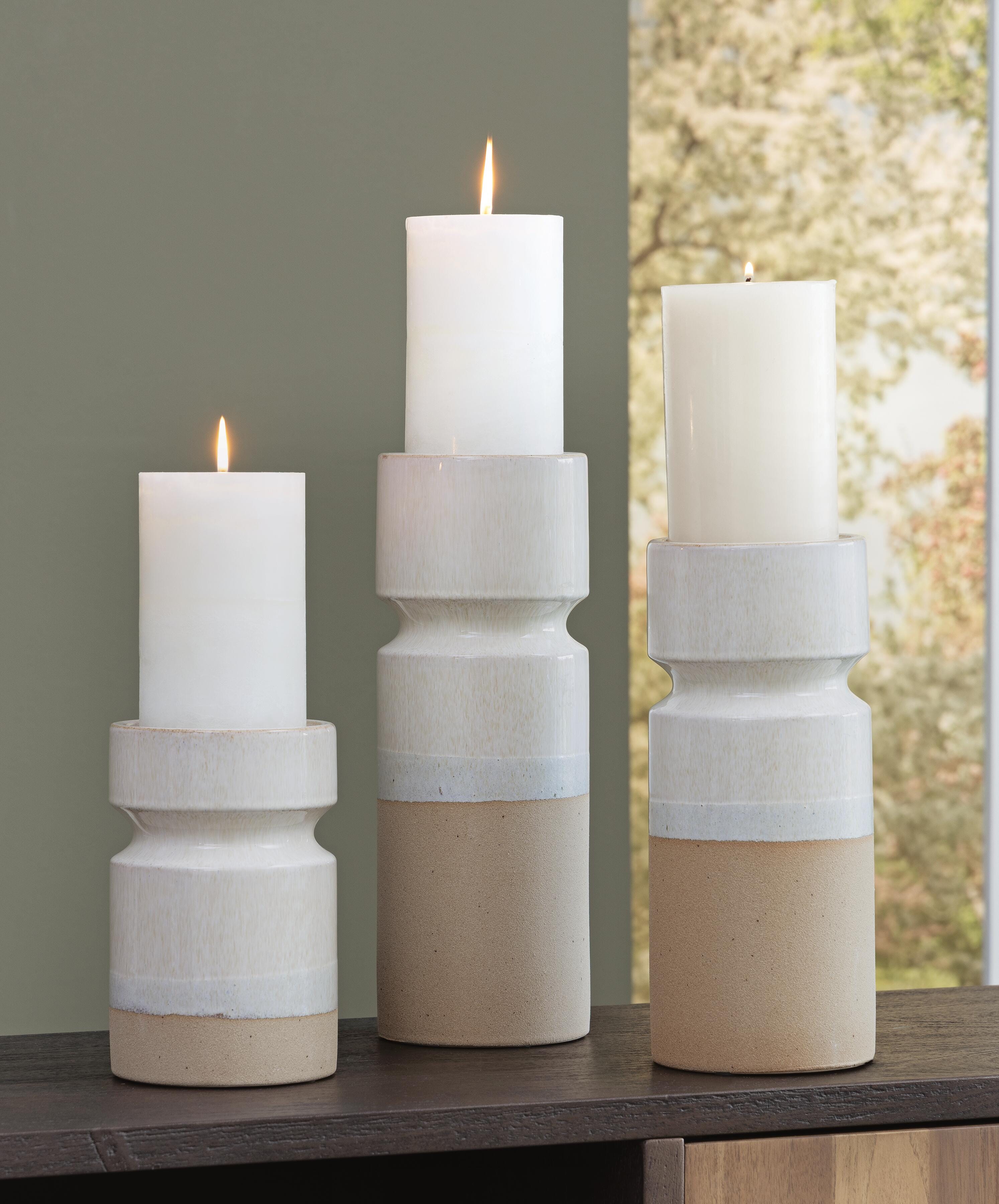 Dar Furniture - Ashley Furniture - Hurston Candle Holder (Set of 3) - Candle Holder Set (3/CN) / Ivory/Brown - A2000583