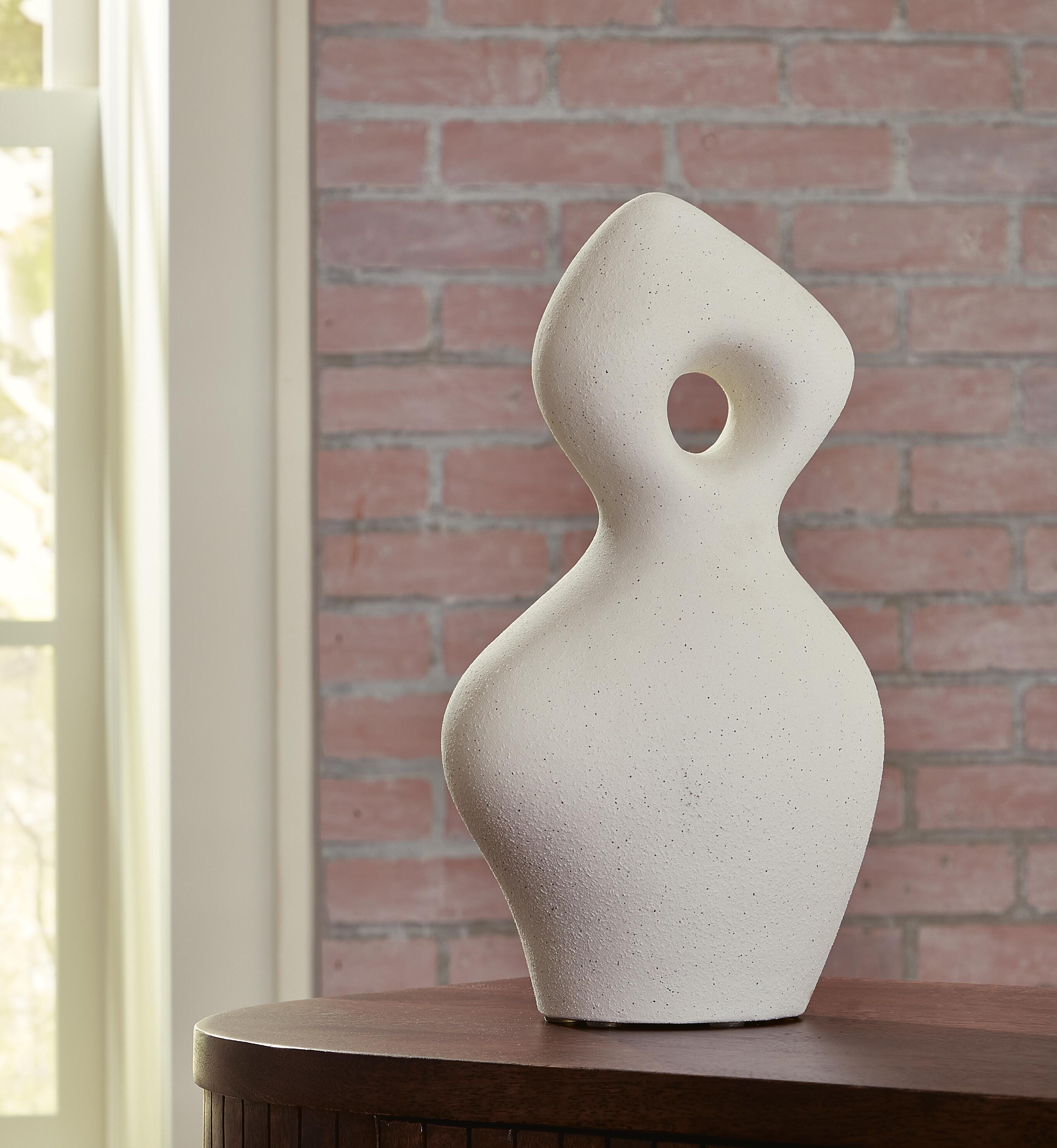 Dar Furniture - Ashley Furniture - Arthrow Sculpture - Sculpture / Off White - A2000650