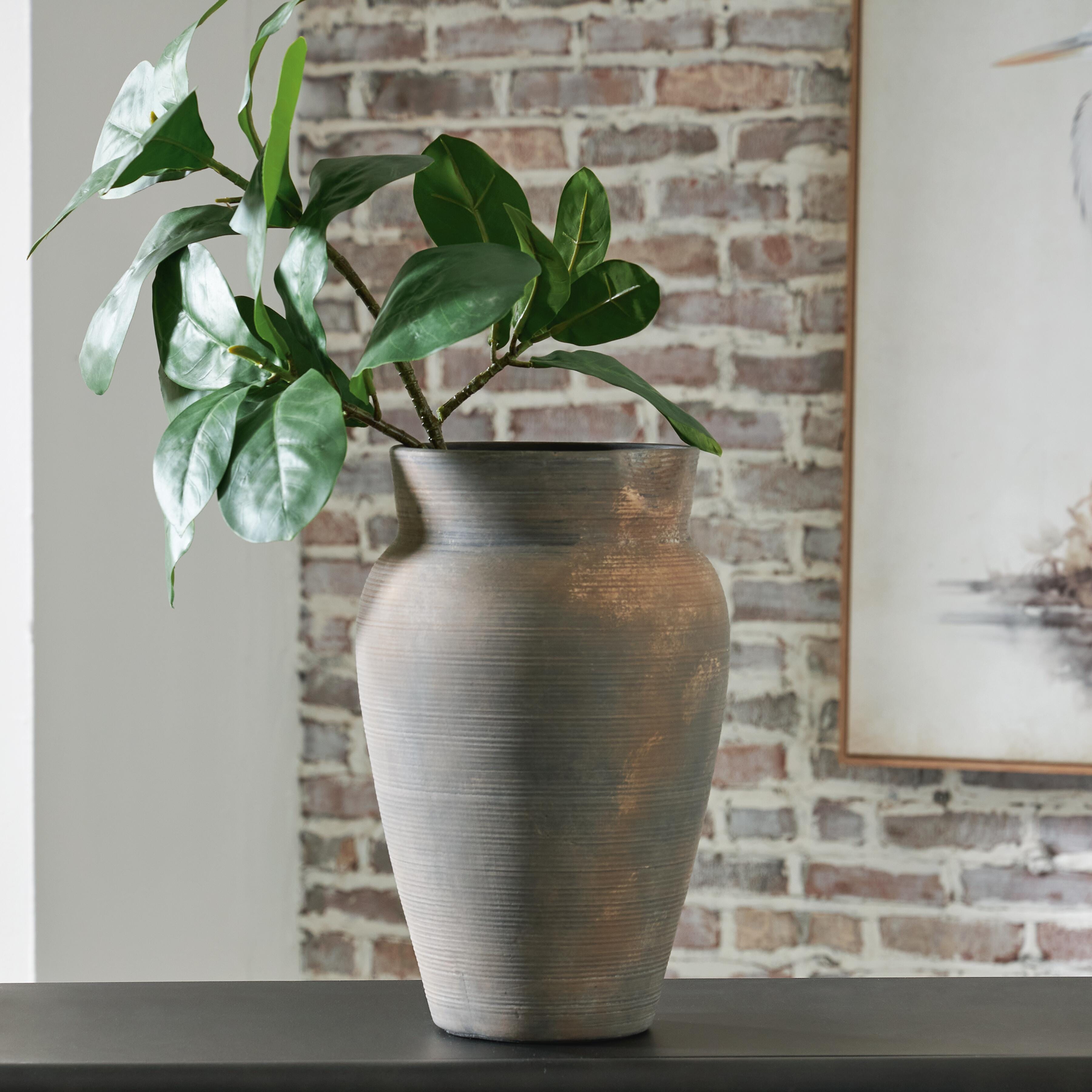 Dar Furniture - Ashley Furniture - Brickmen Vase - Vase / Antique Gray - A2000659