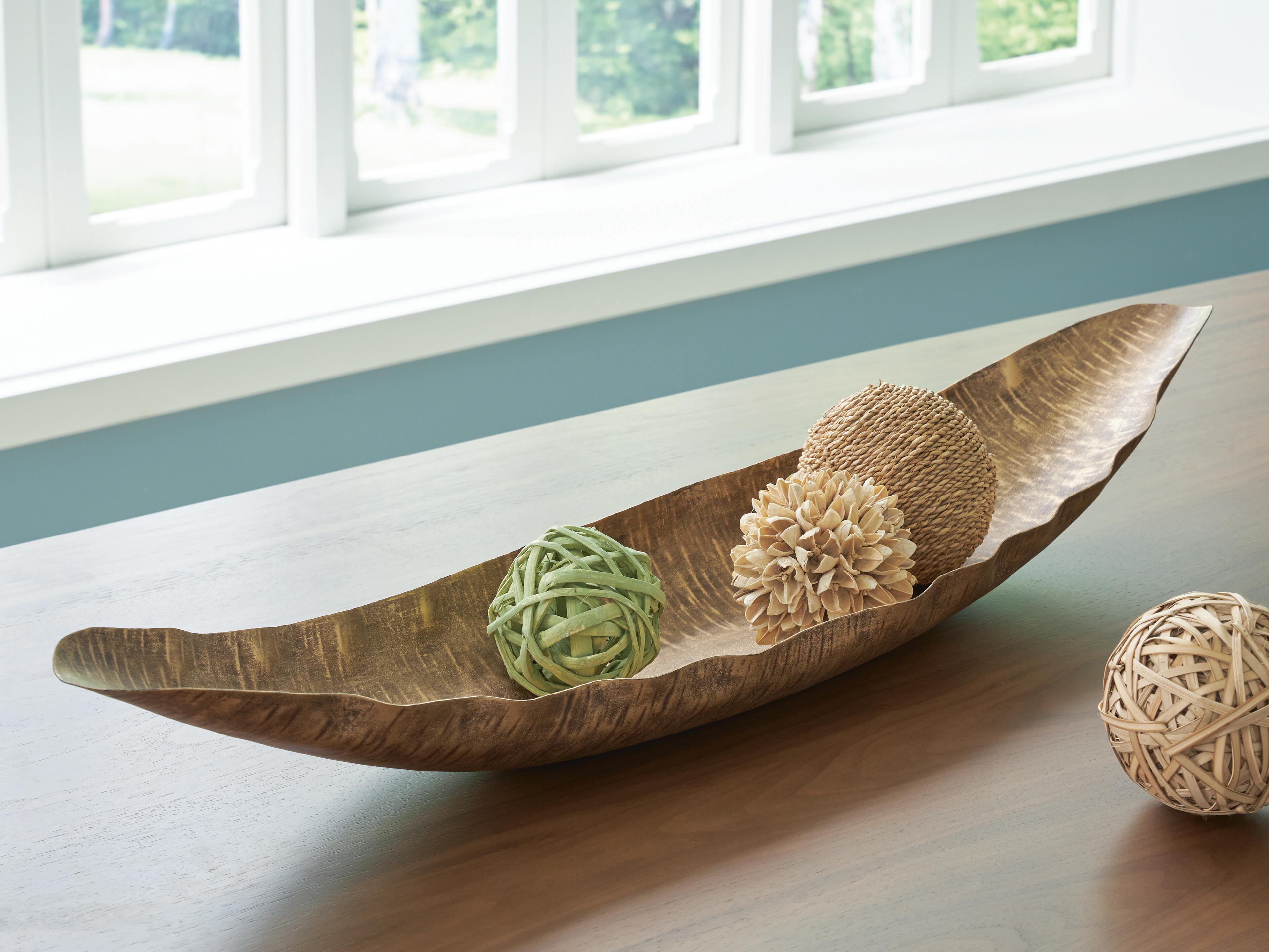 Dar Furniture - Ashley Furniture - Wystenburg Tray - Tray / Antique Gold Finish - A2000744