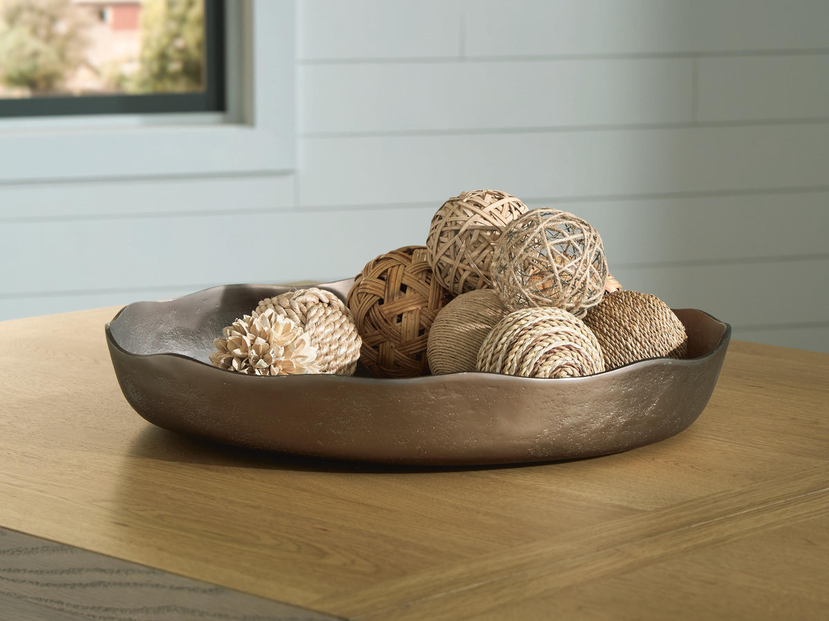 Dar Furniture - Ashley Furniture - Wallmen Tray - Tray / Champagne Gold Finish - A2000817