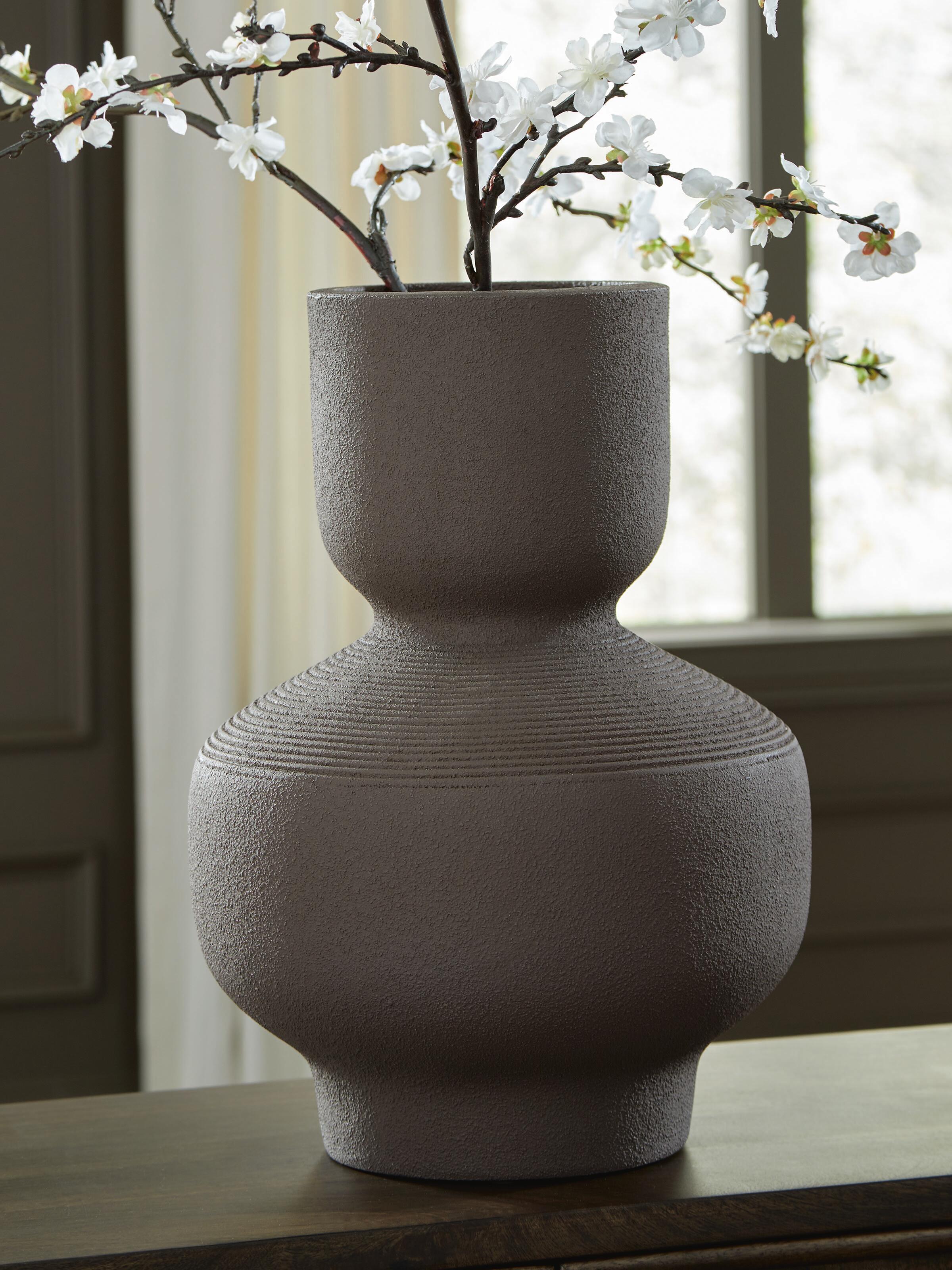 Dar Furniture - Ashley Furniture - Dalsen Vase - Vase / Brown - A2000873