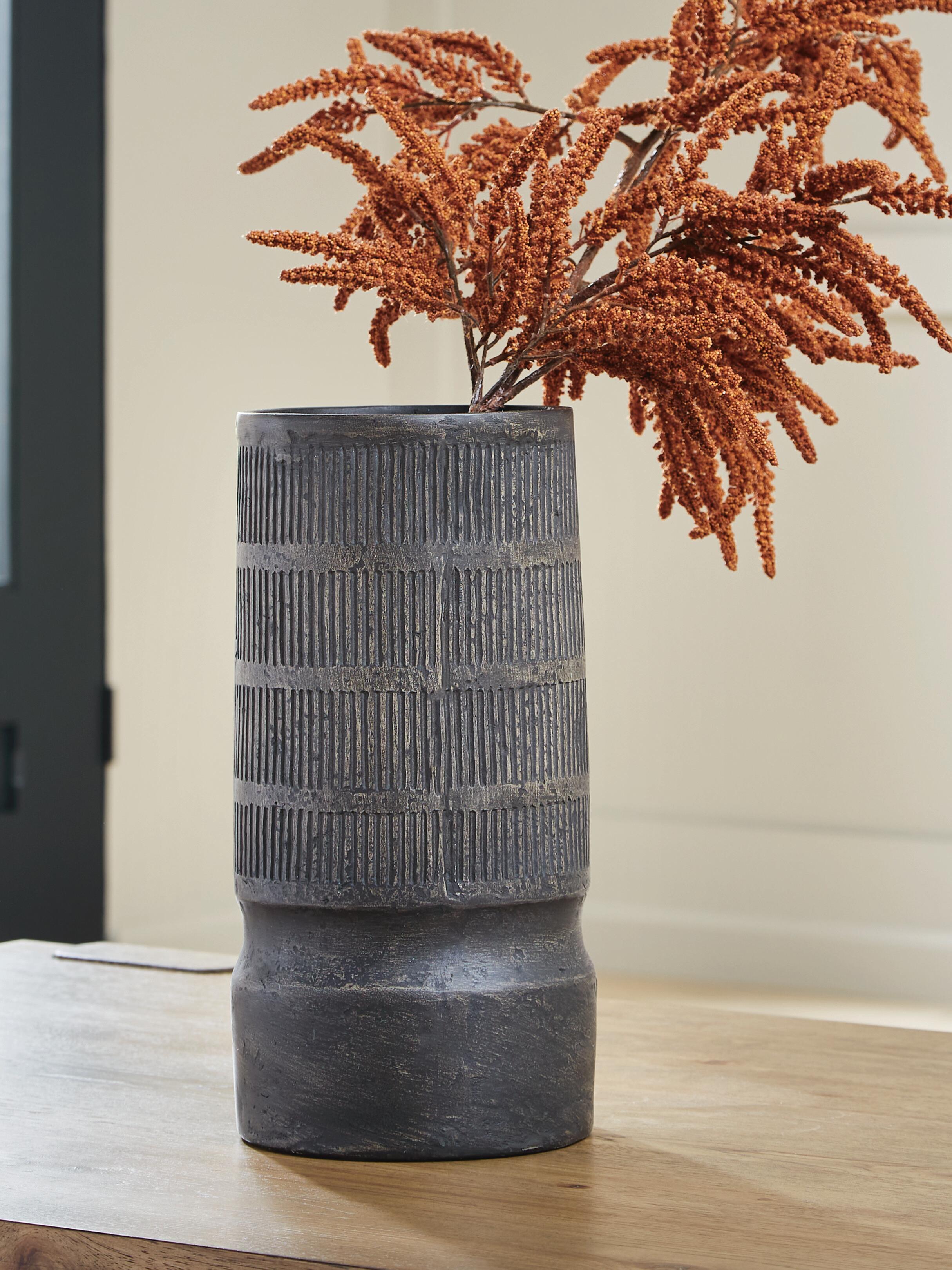 Dar Furniture - Ashley Furniture - Beninworth Vase - Vase / Antique Black - A2000878