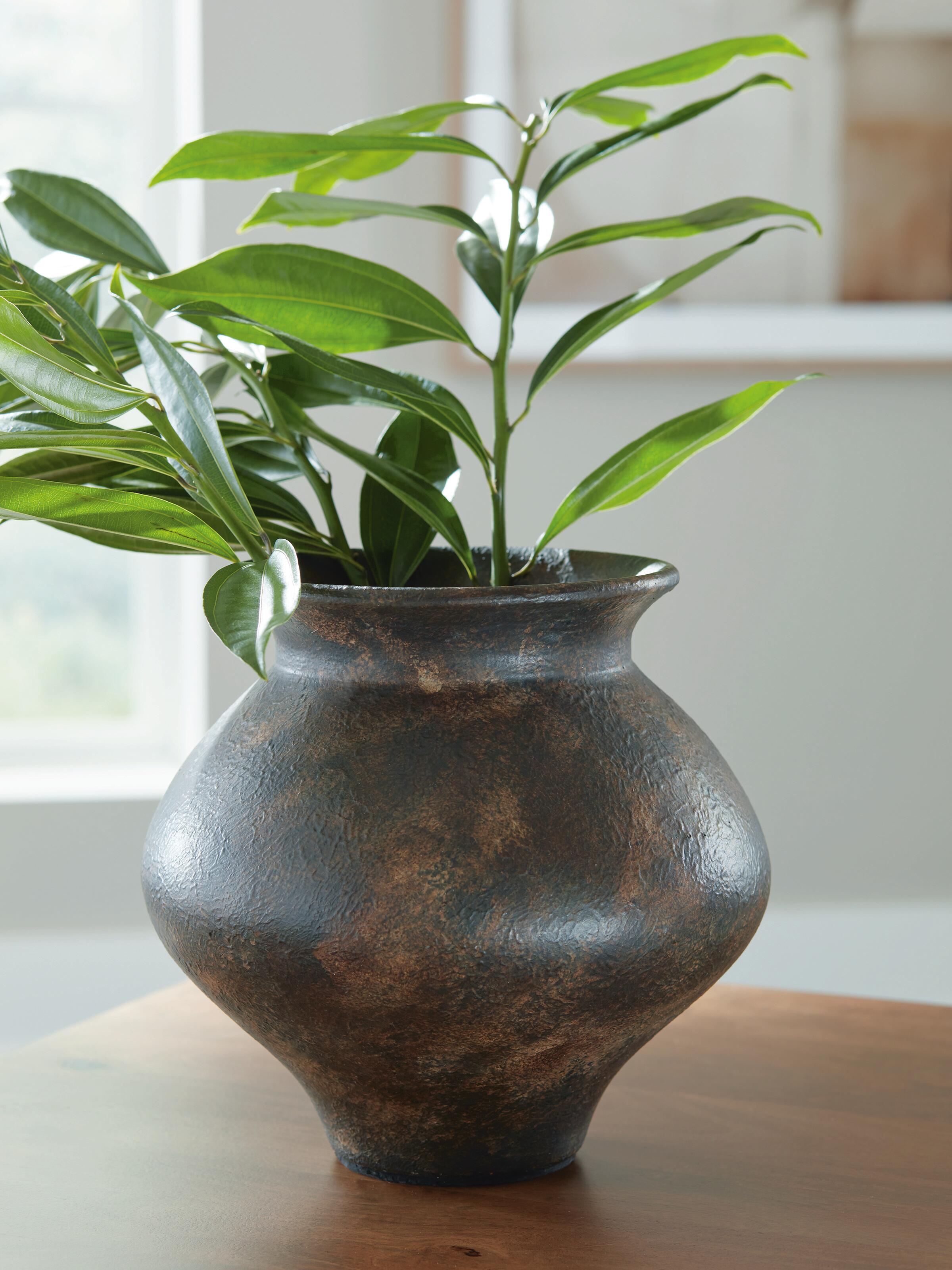 Dar Furniture - Ashley Furniture - Laddlow Vase - Vase / Antique Brown - A2000912