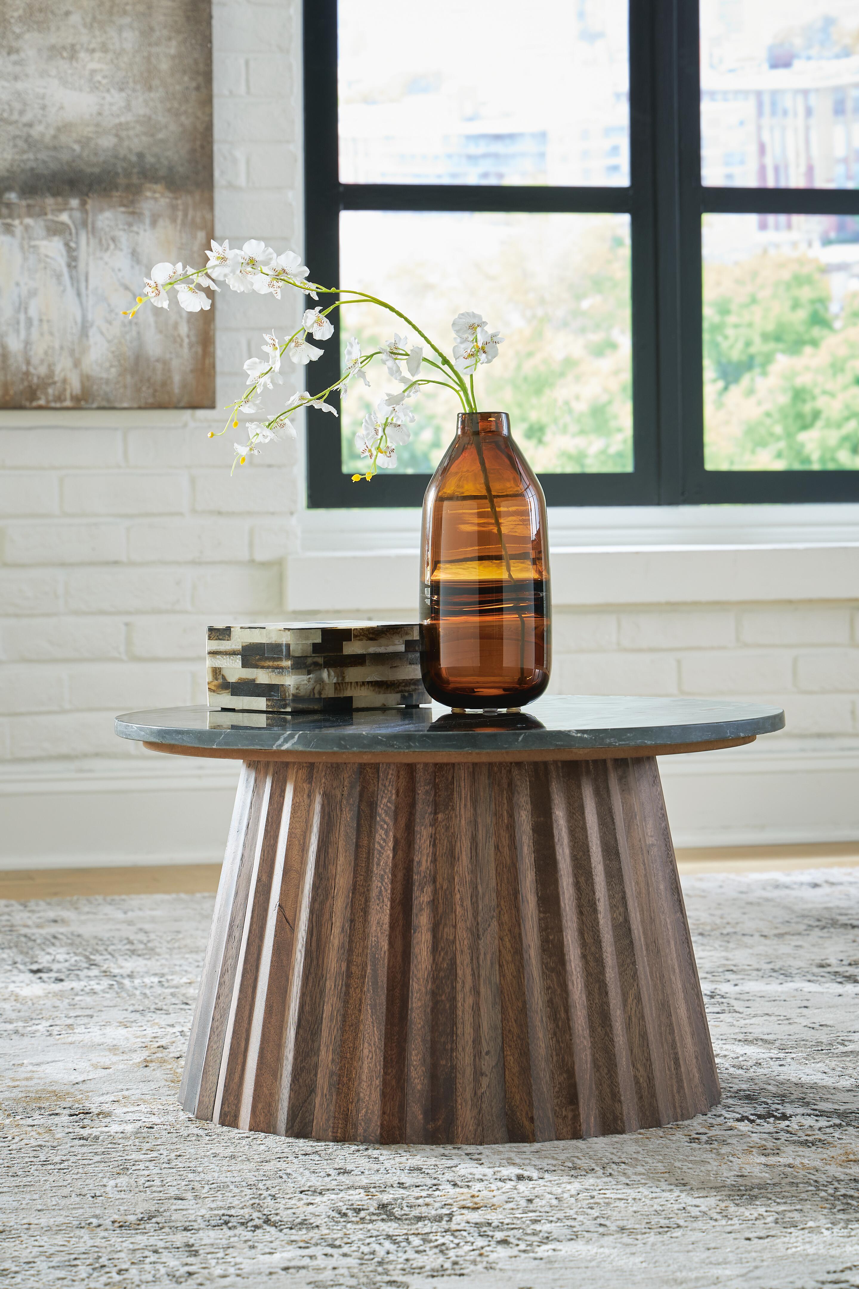 Dar Furniture - Ashley Furniture - Ceilby Accent Coffee Table - Accent Cocktail Table / Black/Brown - A4000601