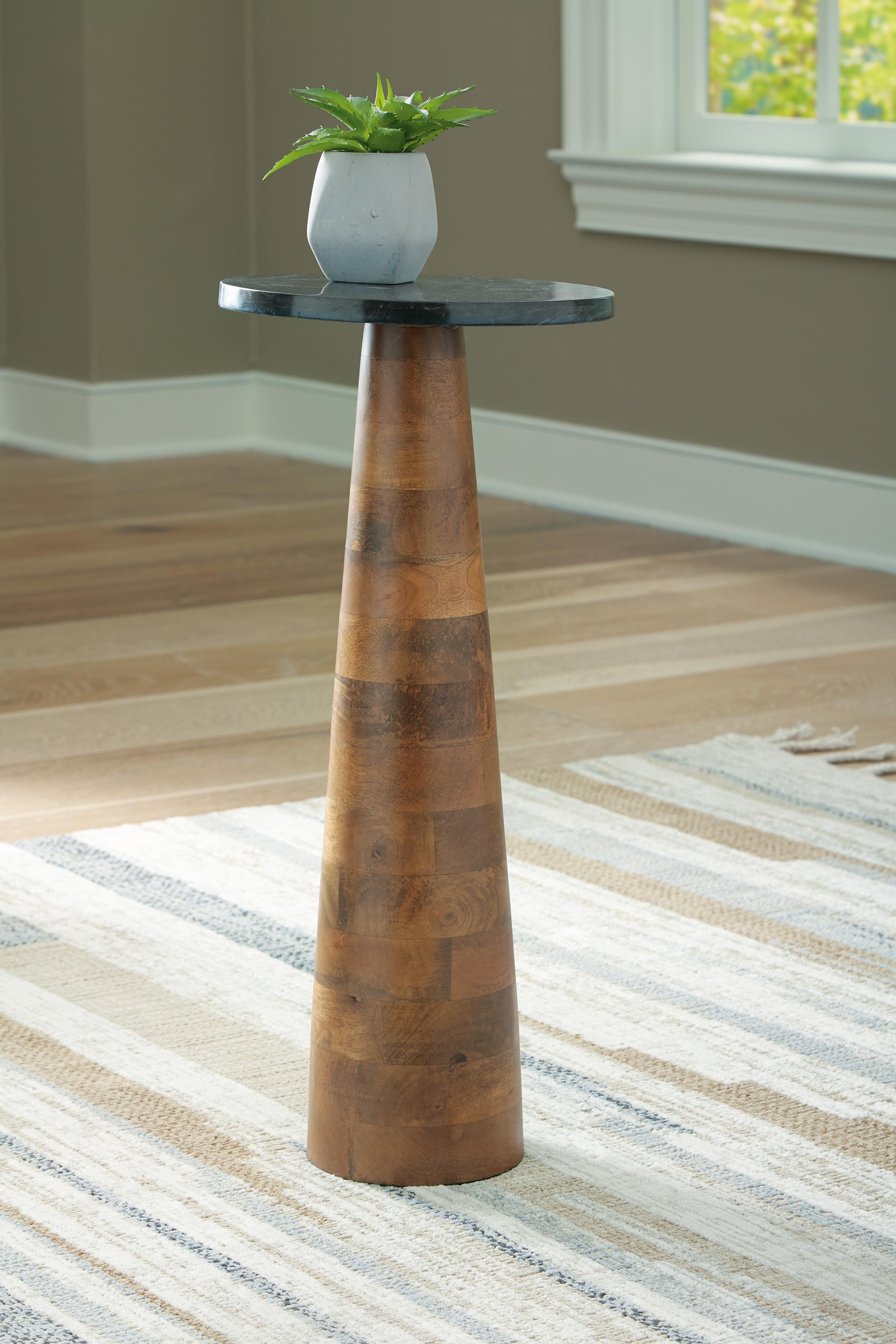 Dar Furniture - Ashley Furniture - Quinndon Accent Table - Accent Table / Brown/Black - A4000633