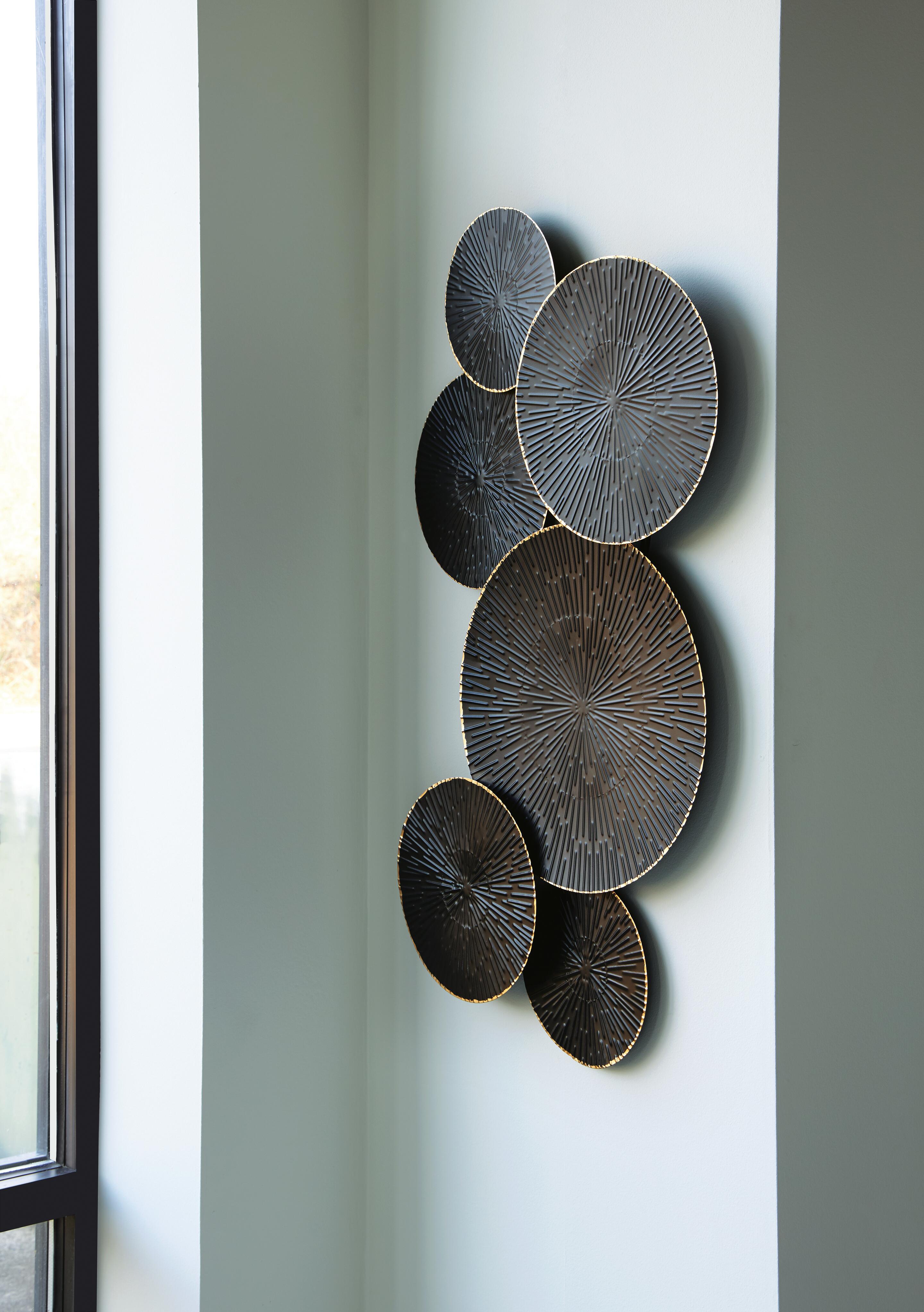 Dar Furniture - Ashley Furniture - Rhetlen Wall Decor - Wall Decor / Black/Gold Finish - A8010301
