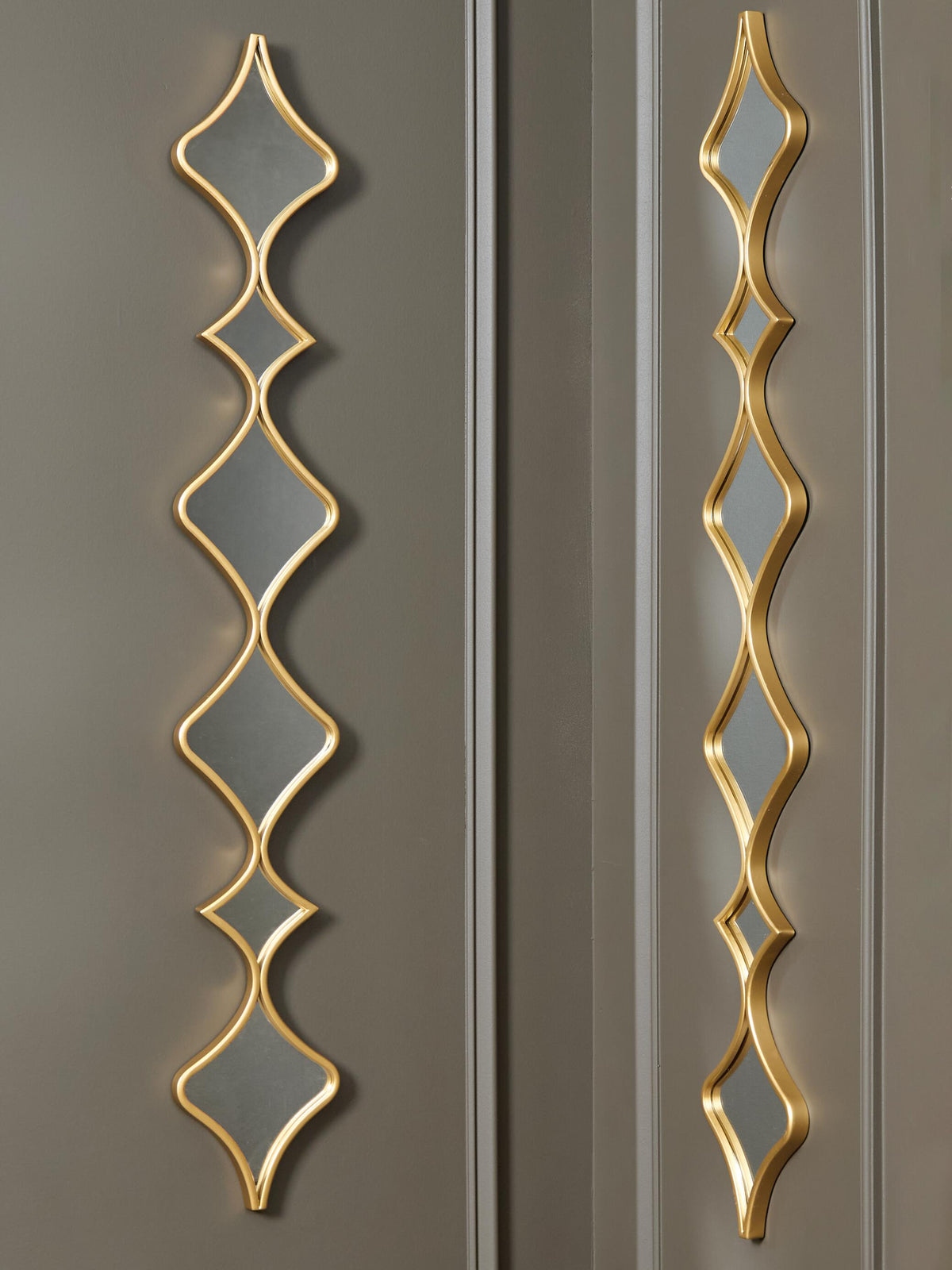 Dar Furniture - Ashley Furniture - Harriswood Accent Mirror Set (Set of 2) - Accent Mirror Set (Set of 2) / Gold Finish - A8010354