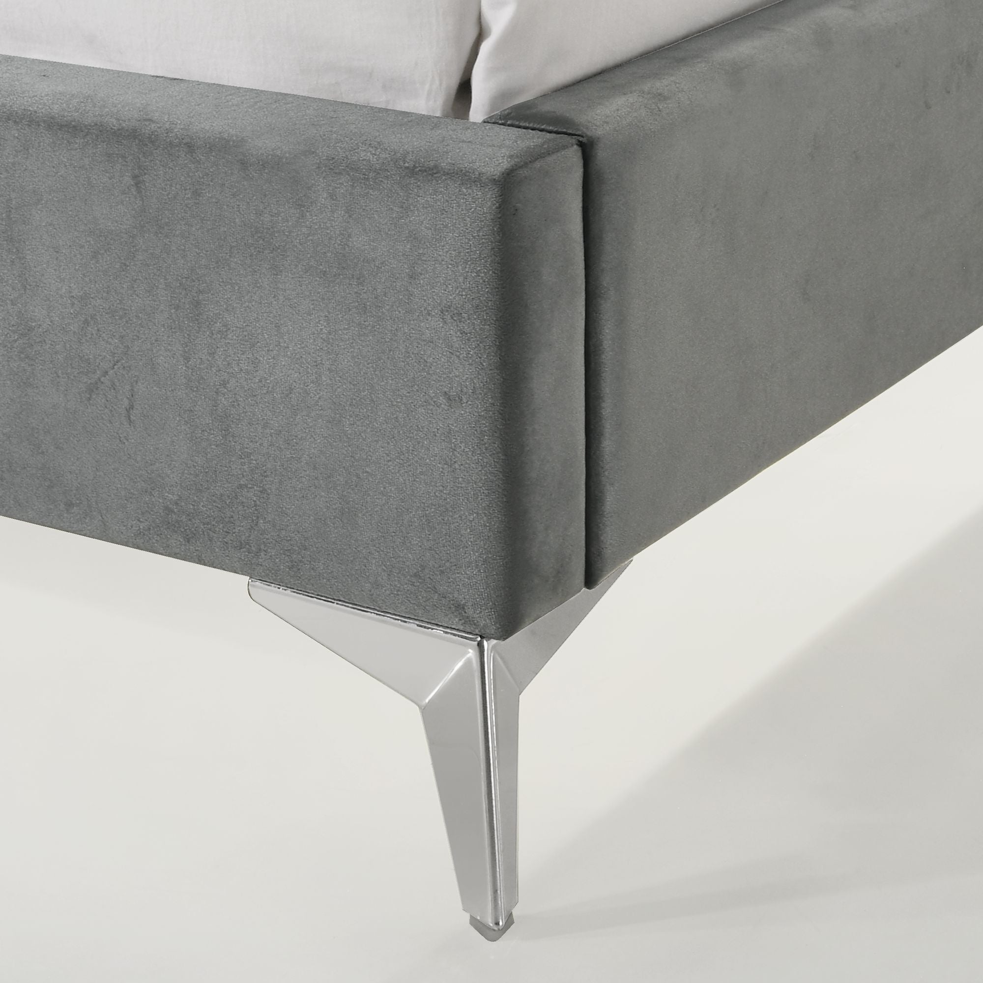 Amberley Full UPH Corner Bed with LED and USB in Grey