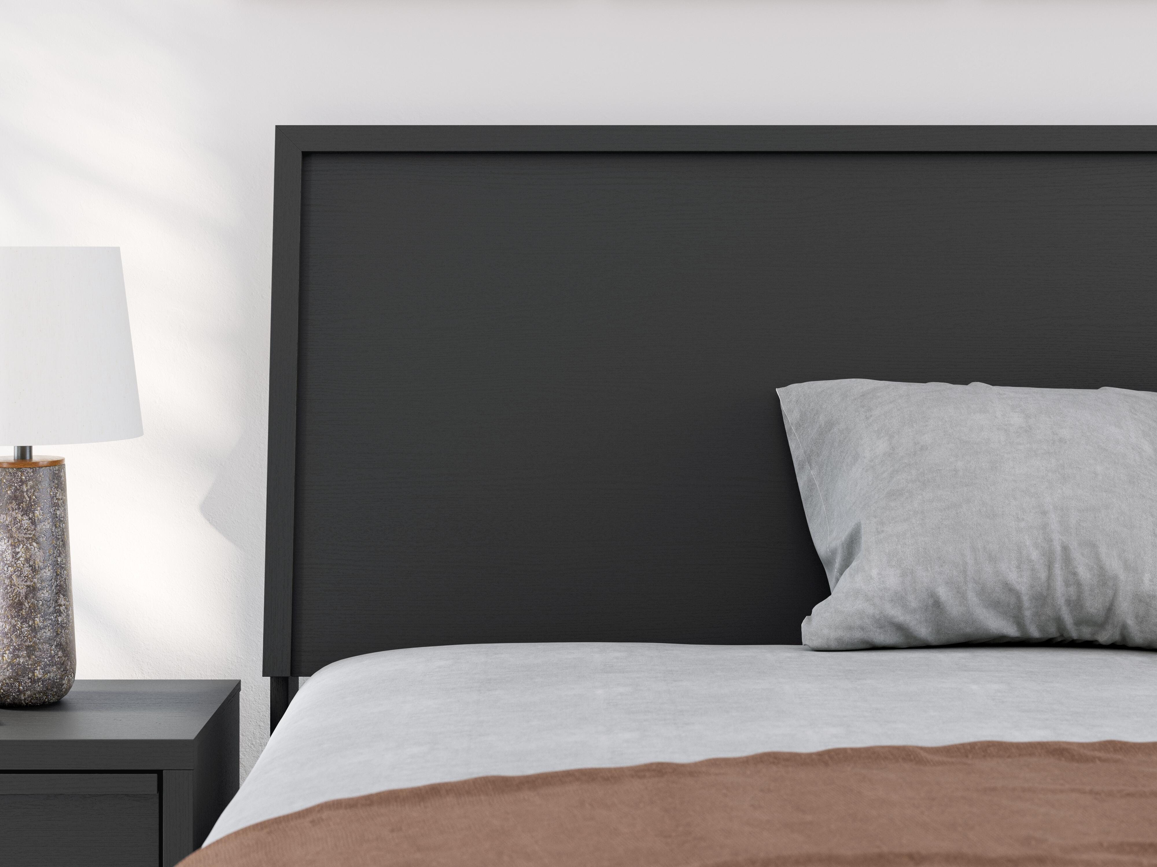 Danziar Full Panel Bed