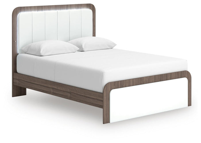Kendanport Queen Upholstered Bed