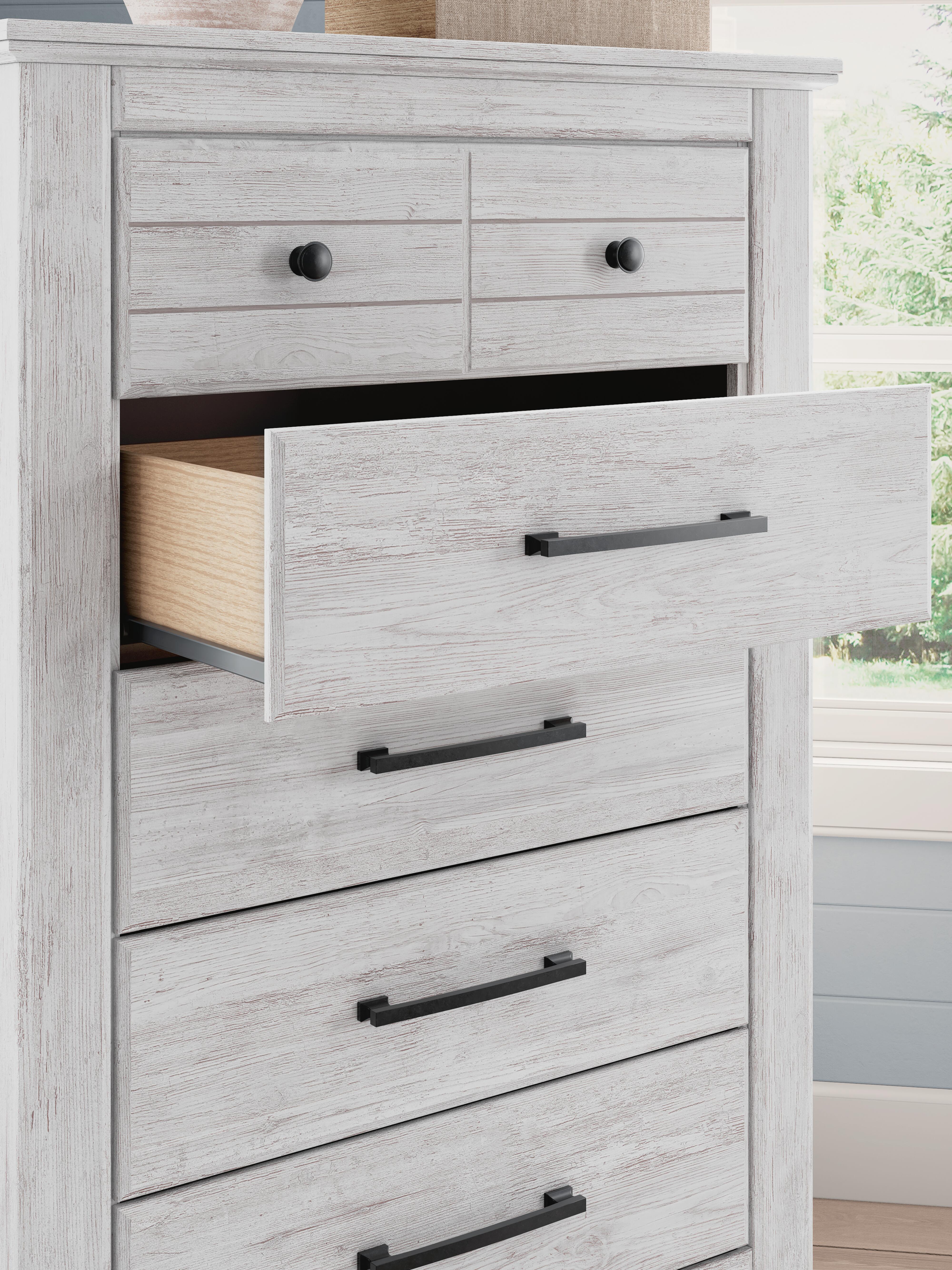 Makidern Chest of Drawers