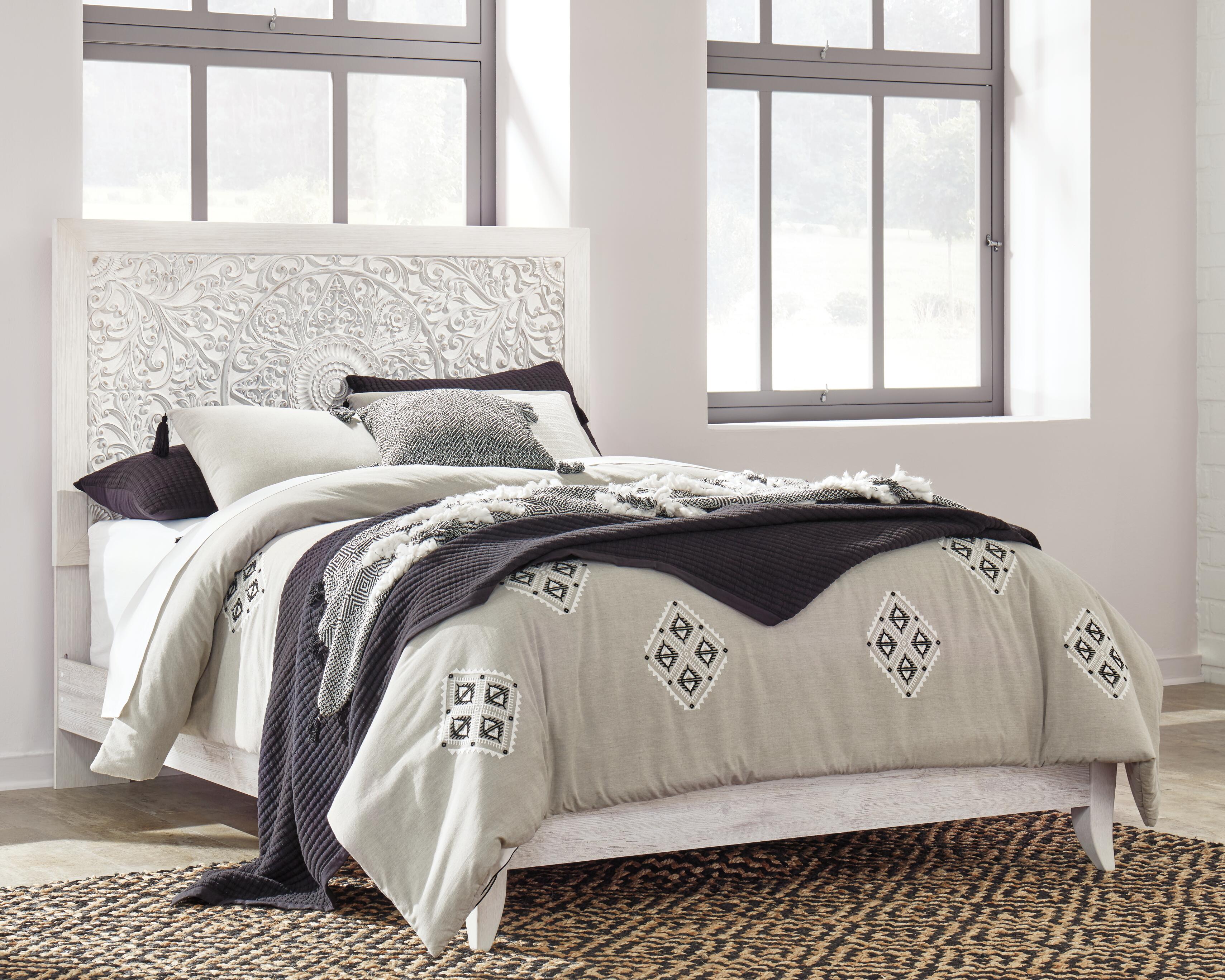 Paxberry Queen Panel Bed