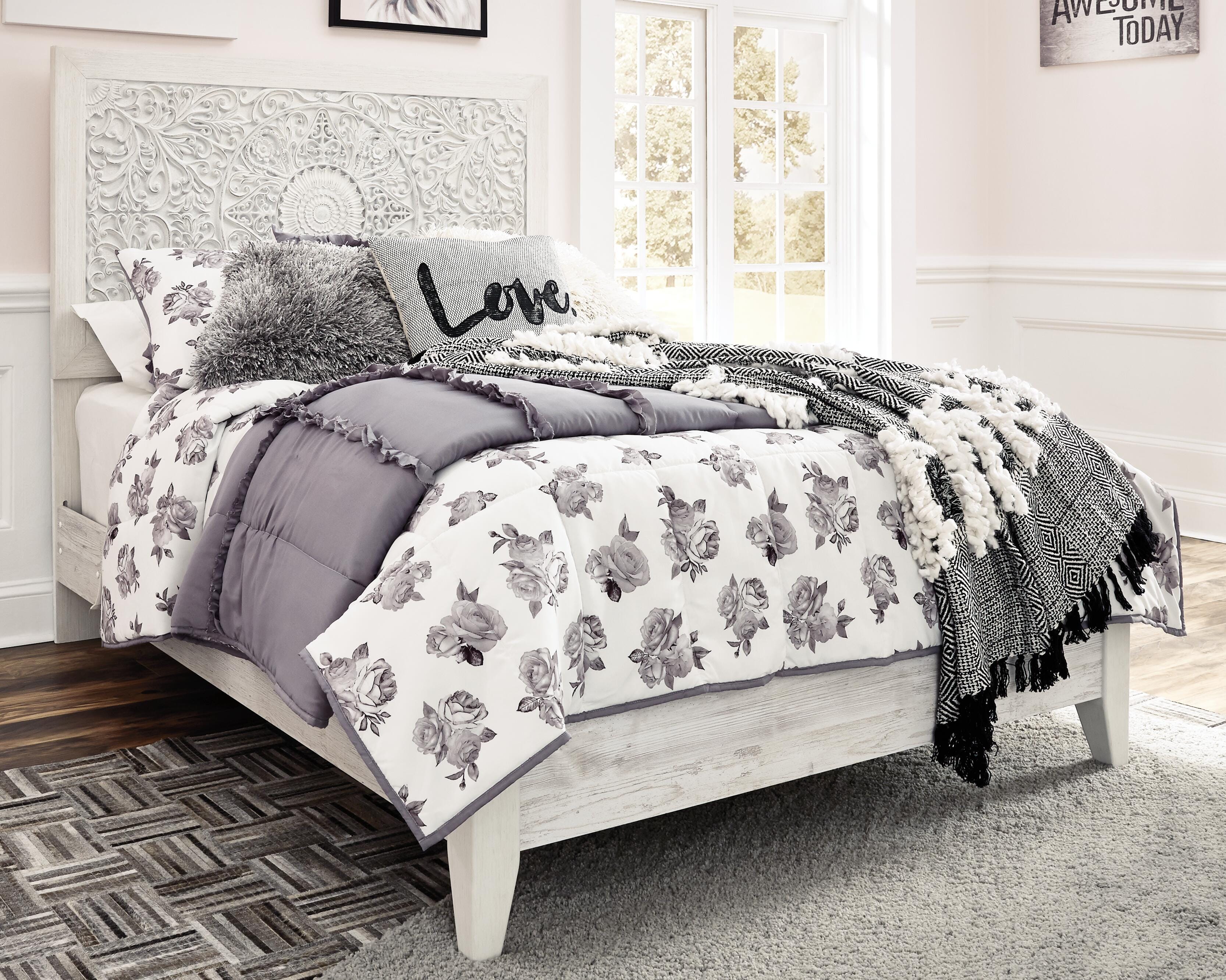 Paxberry Full Panel Bed