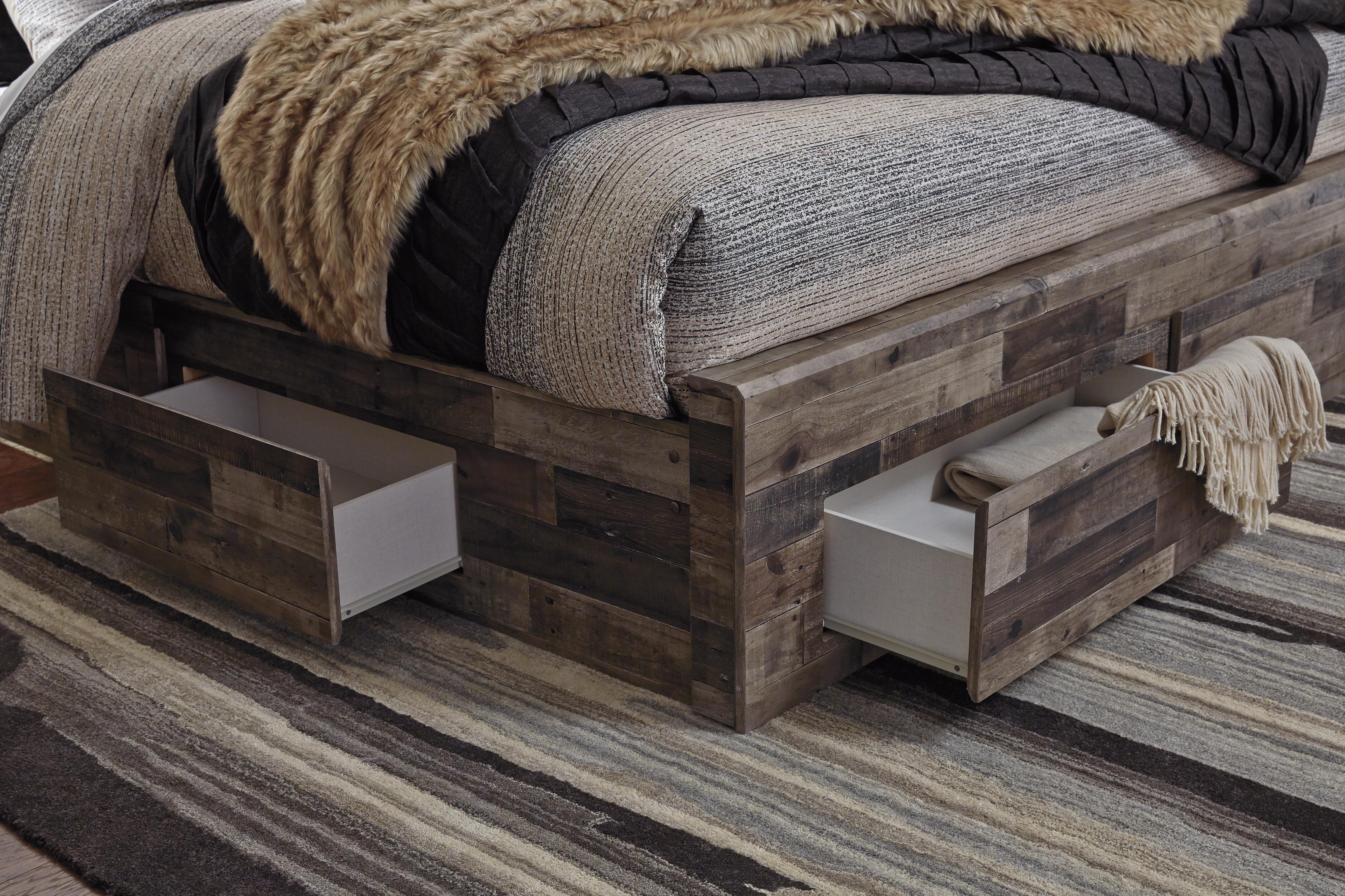 Derekson King Panel Bed with 4 Storage Drawers
