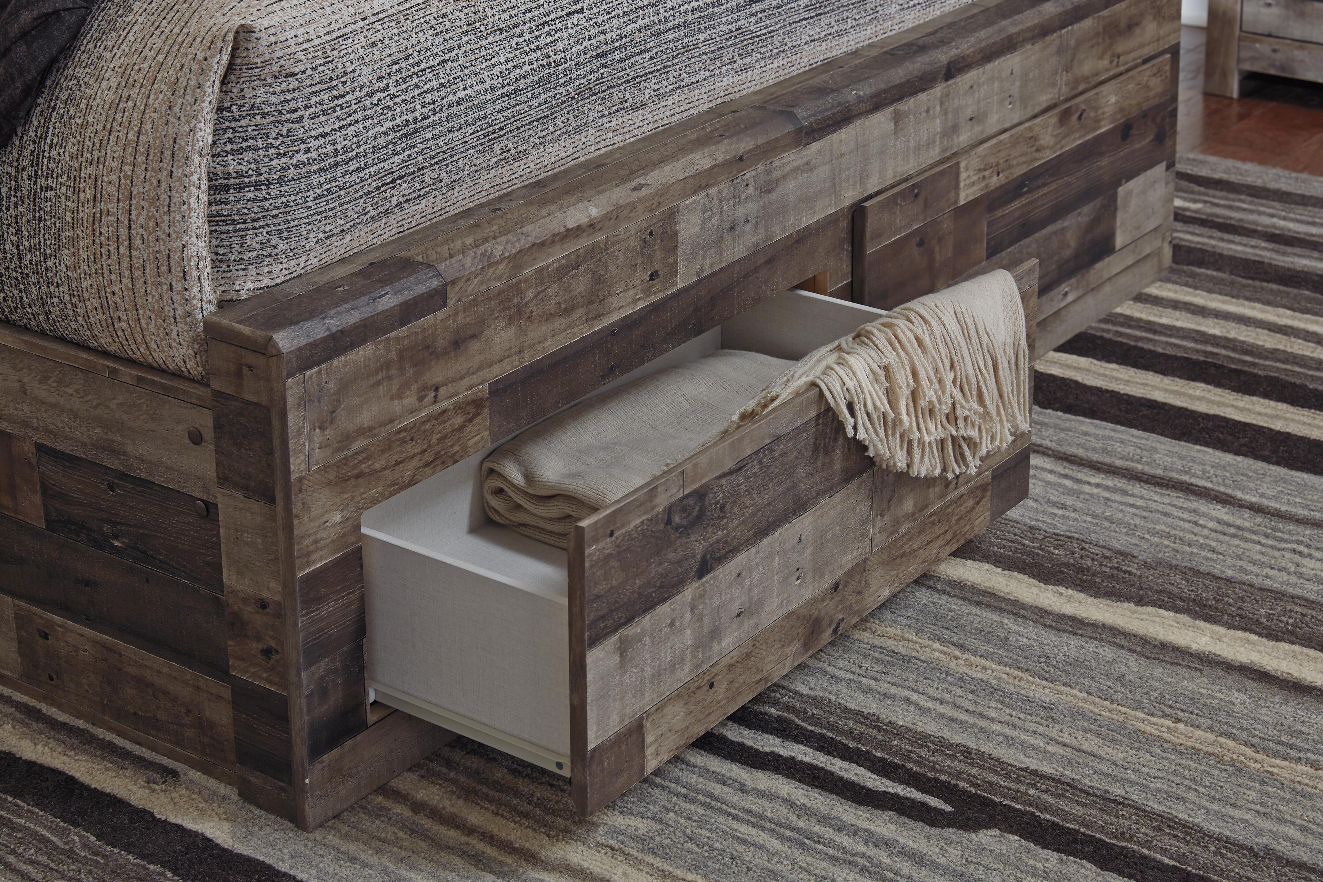 Derekson King Panel Bed with 6 Storage Drawers
