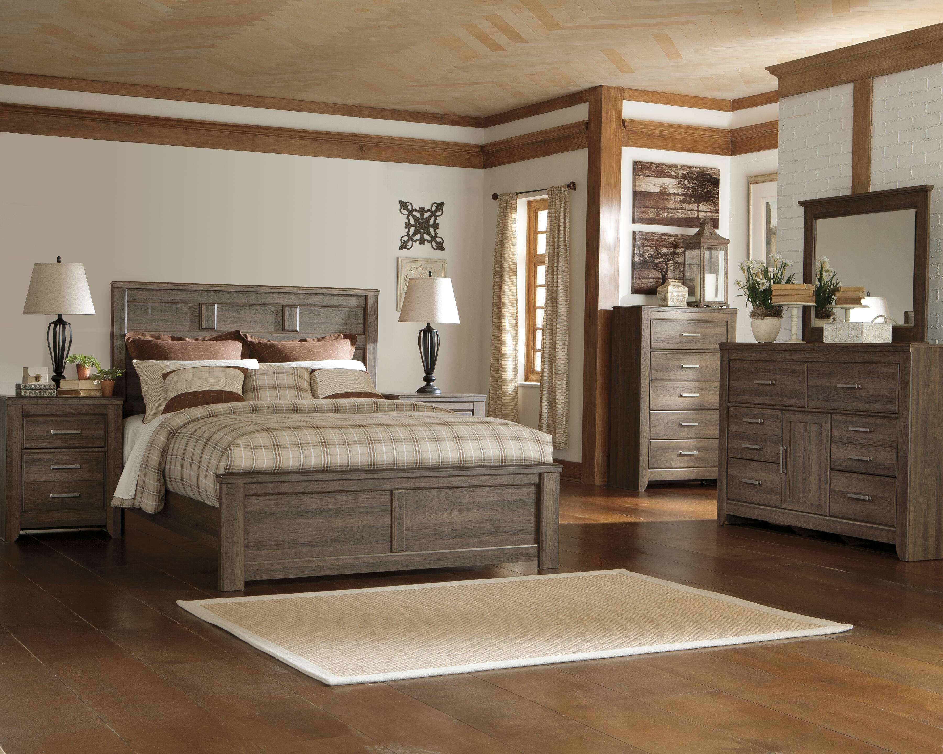 Juararo California King Panel Bed