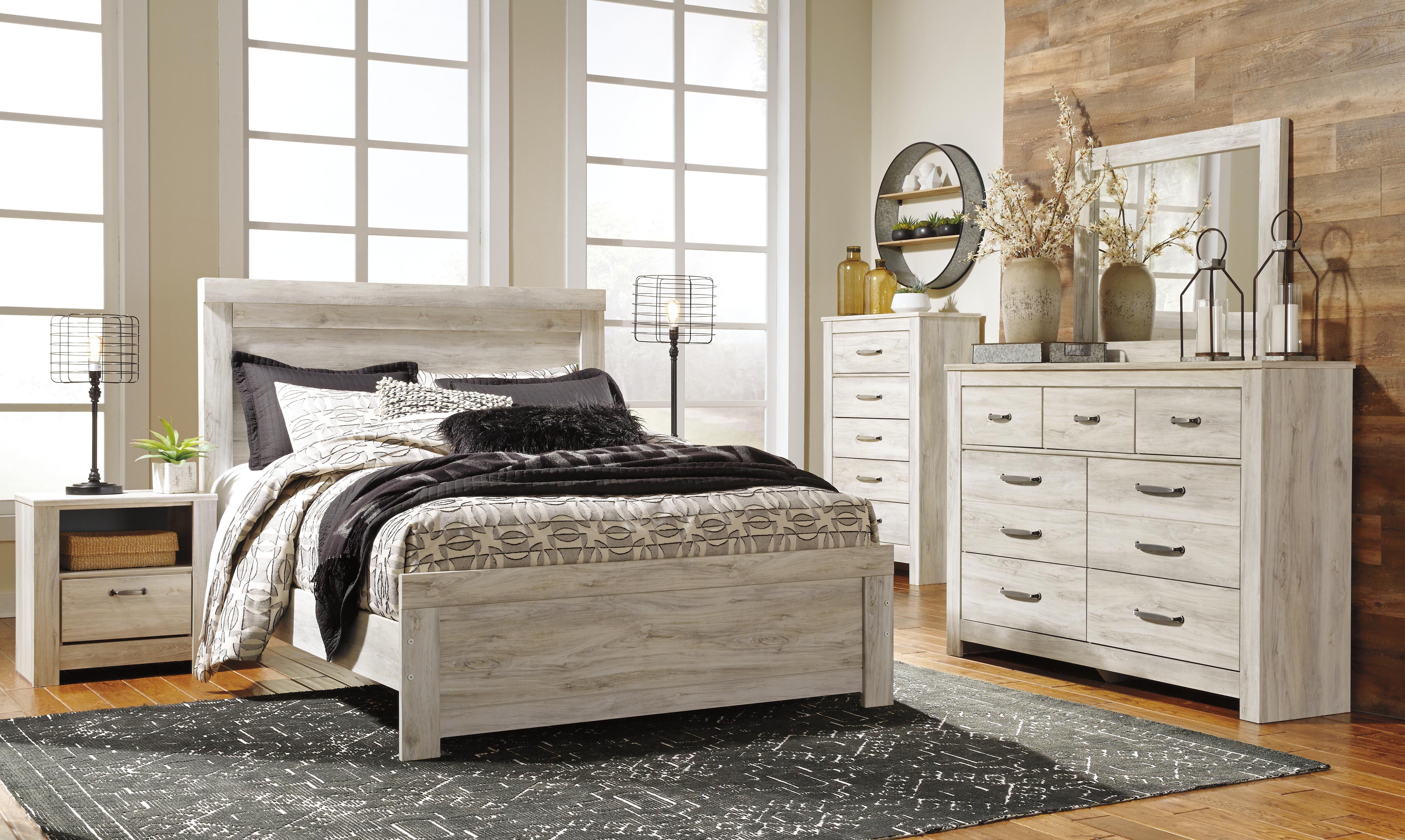 Dar Furniture - Ashley Furniture - Bellaby Queen Panel Bed - Queen Panel Bed / Whitewash - B331B2