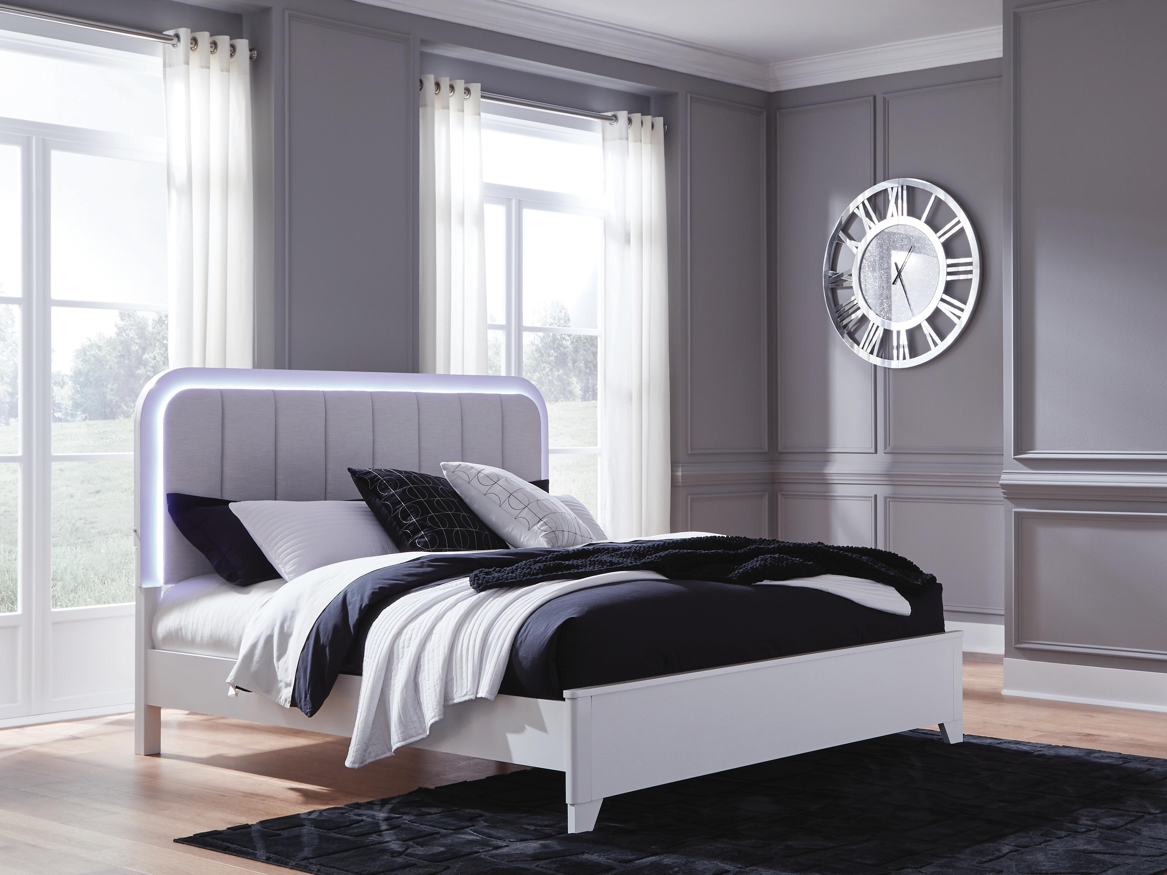 Dar Furniture - Ashley Furniture - Jarlee King Upholstered Panel Bed - King Upholstered Panel Bed - PCB392B4