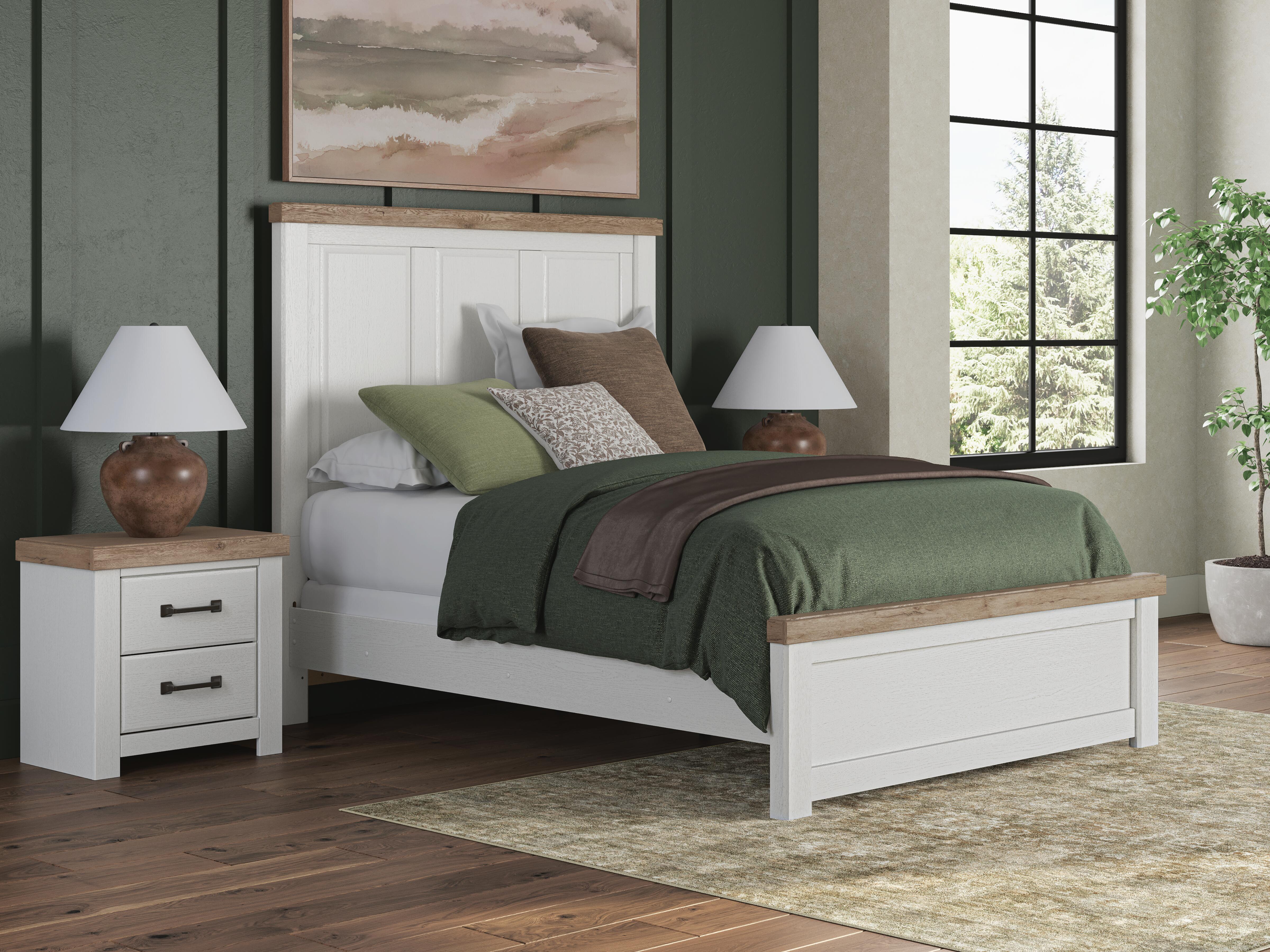 Dar Furniture - Ashley Furniture - Savonport Queen Panel Bed - Queen Panel Bed / White/Brown - B4615B4