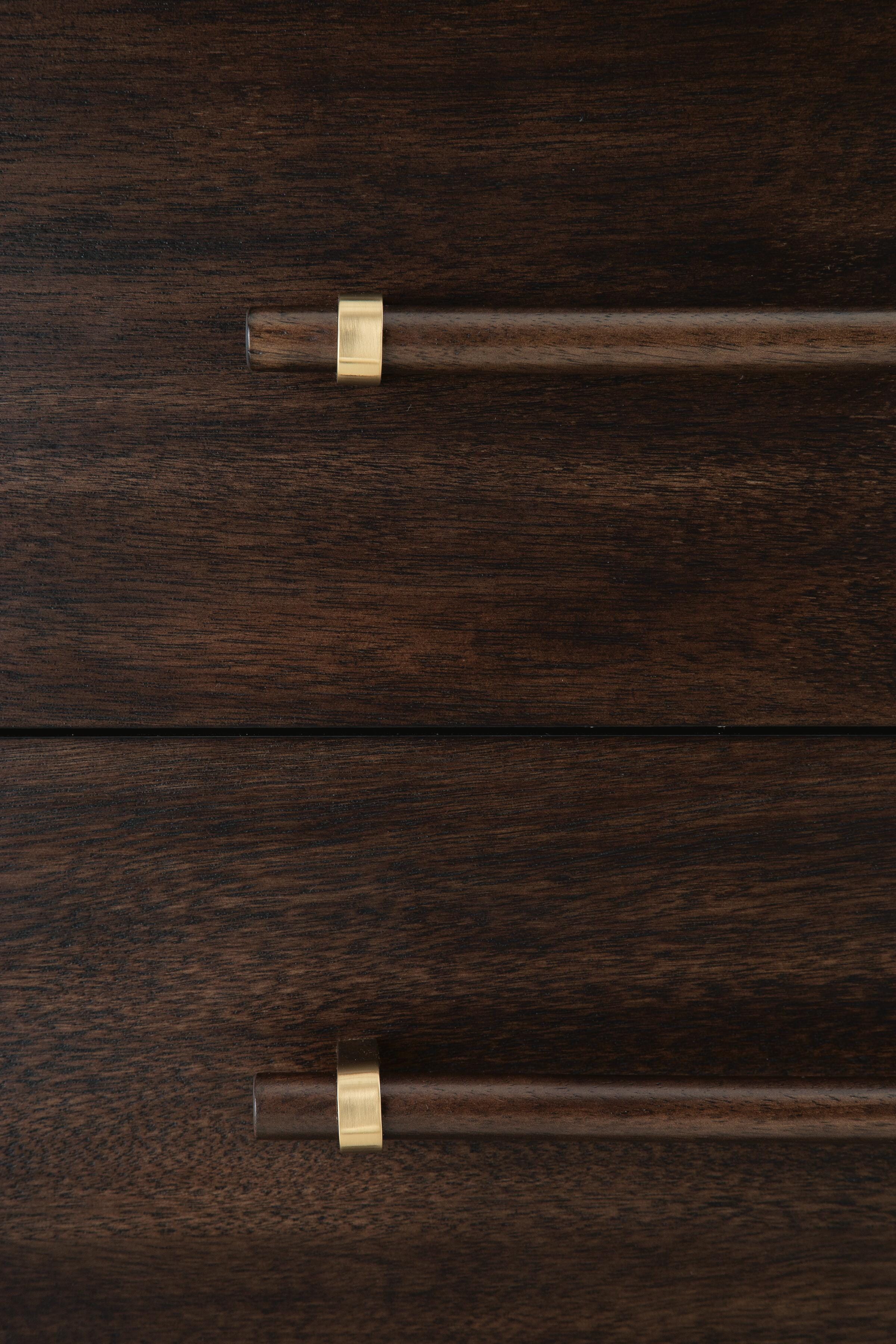 Dantenton Nightstand