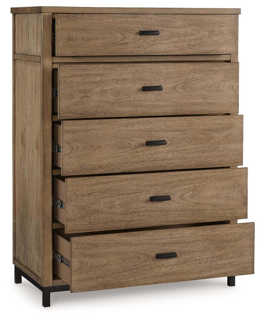 Tomtyn Chest of Drawers