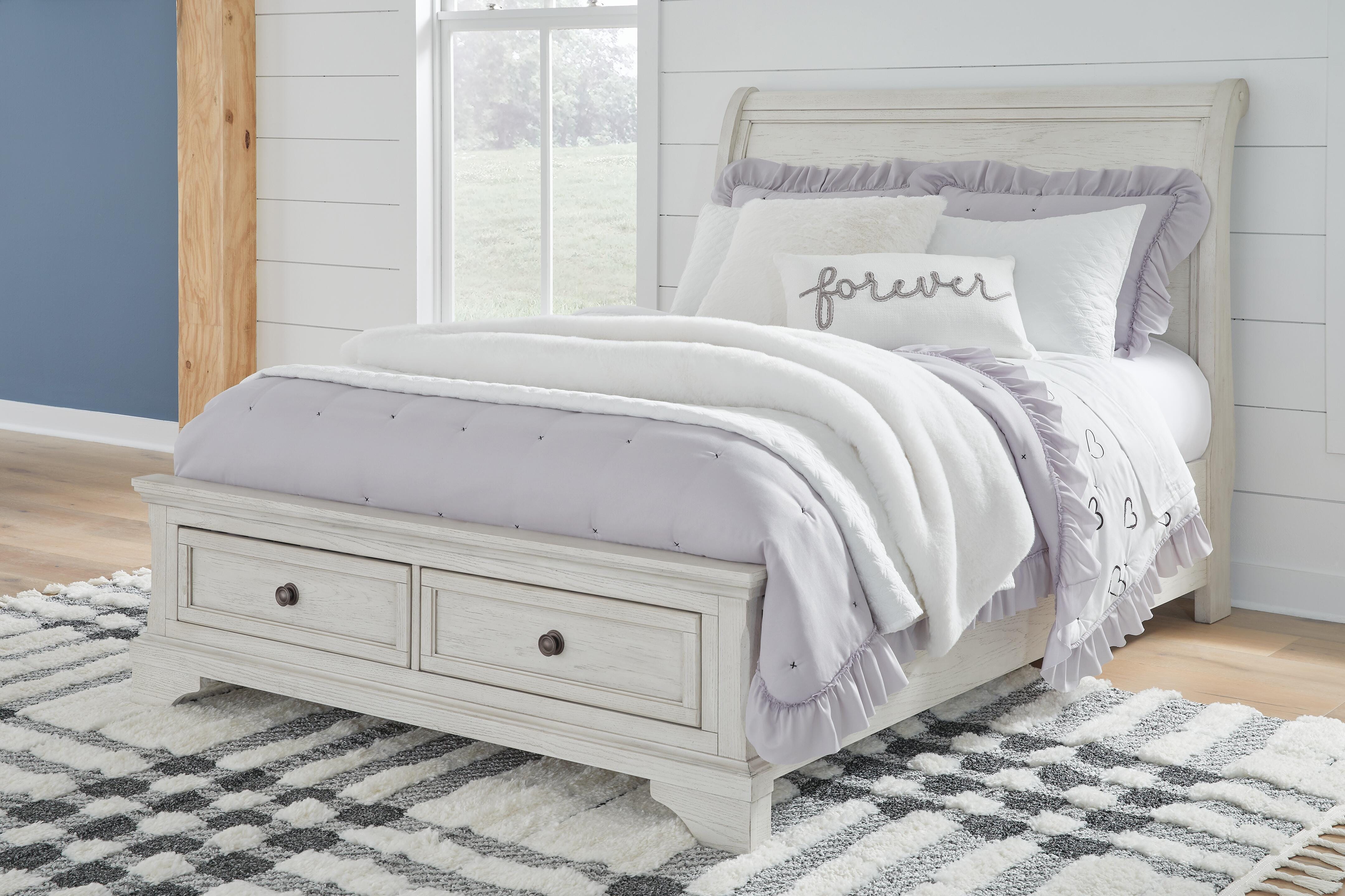 Dar Furniture - Ashley Furniture - Robbinsdale Full Sleigh Storage Bed - Full Sleigh Storage Bed / Antique White - B742B13