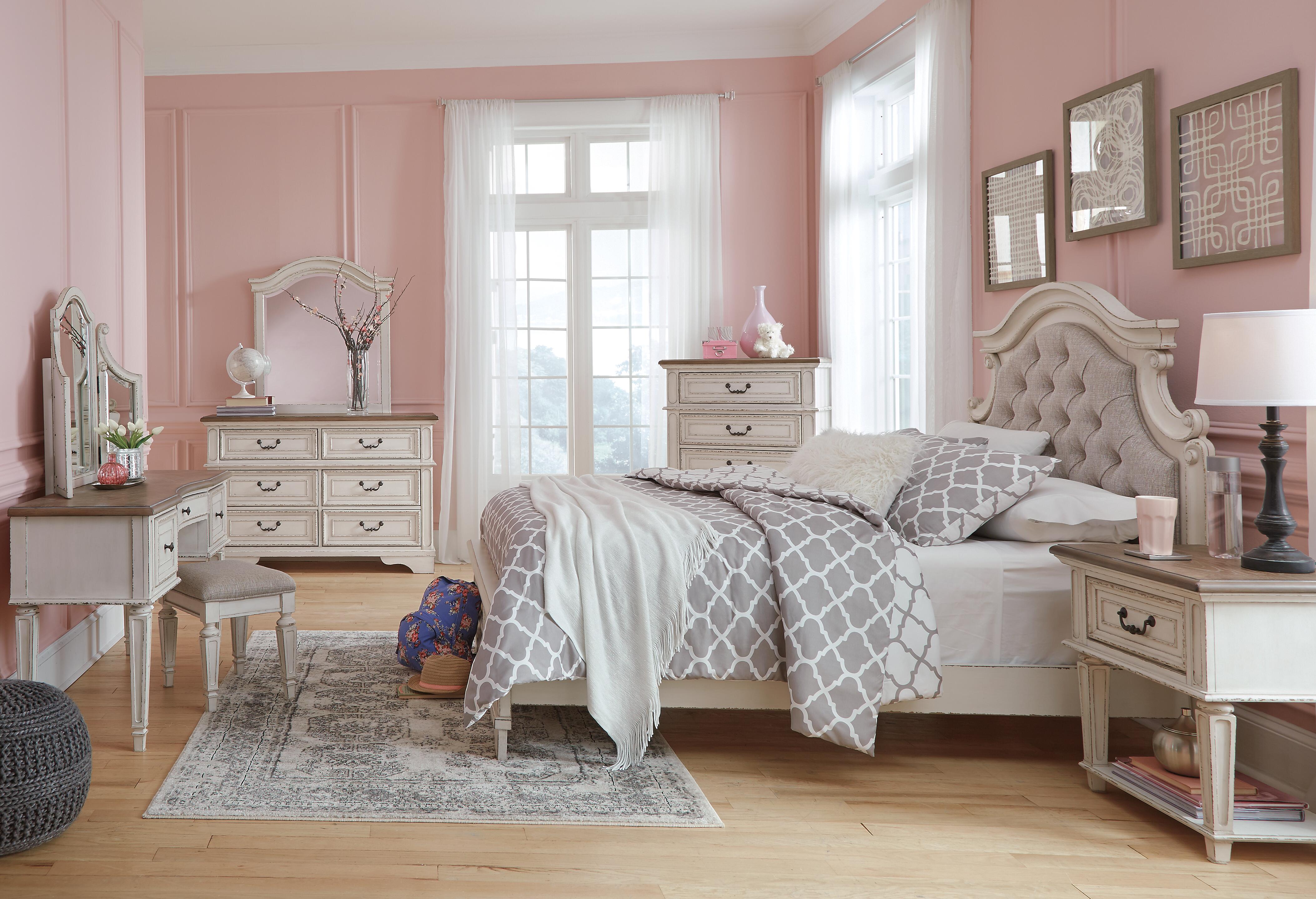 Realyn Nightstand