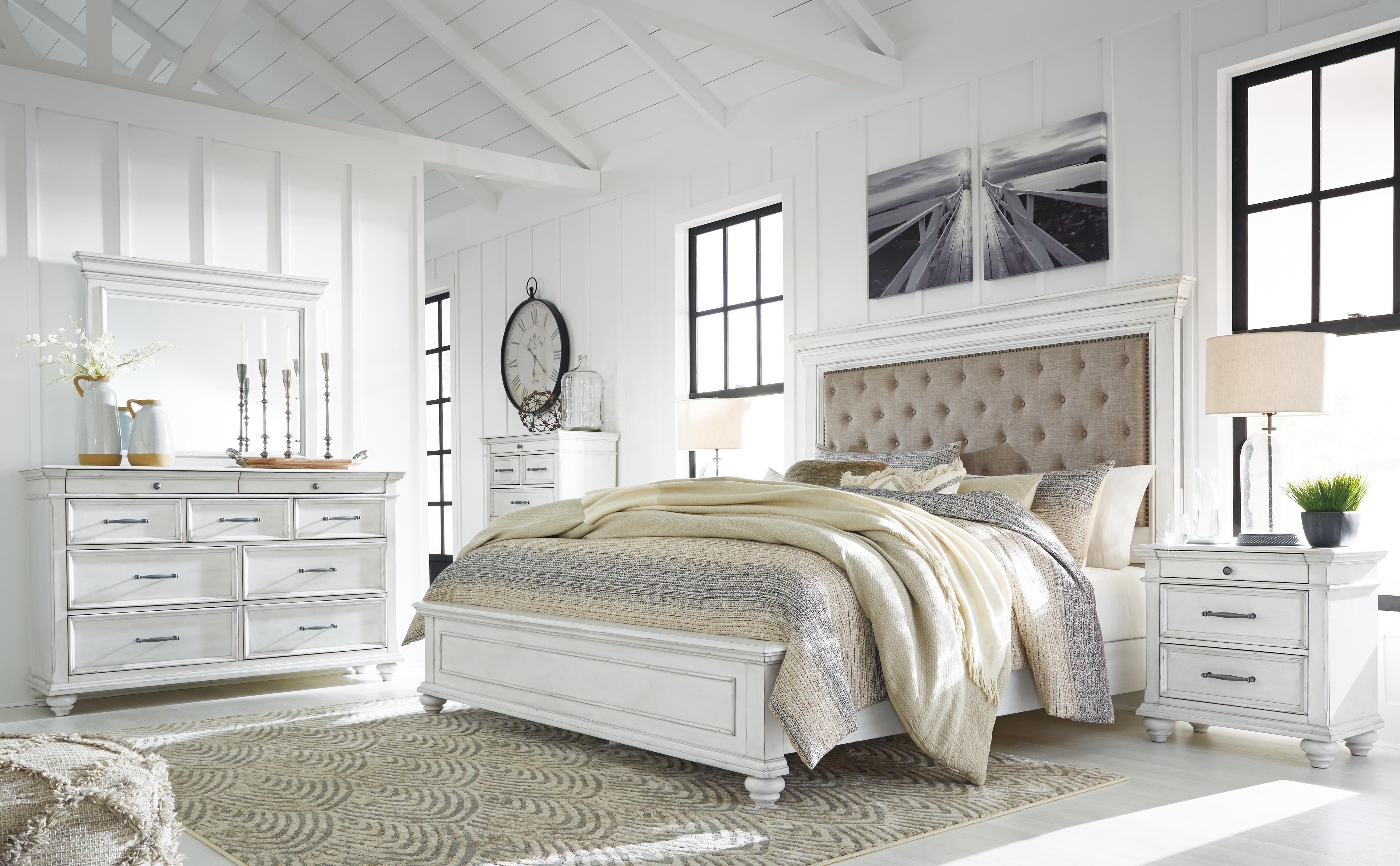 Kanwyn California King Panel Bed