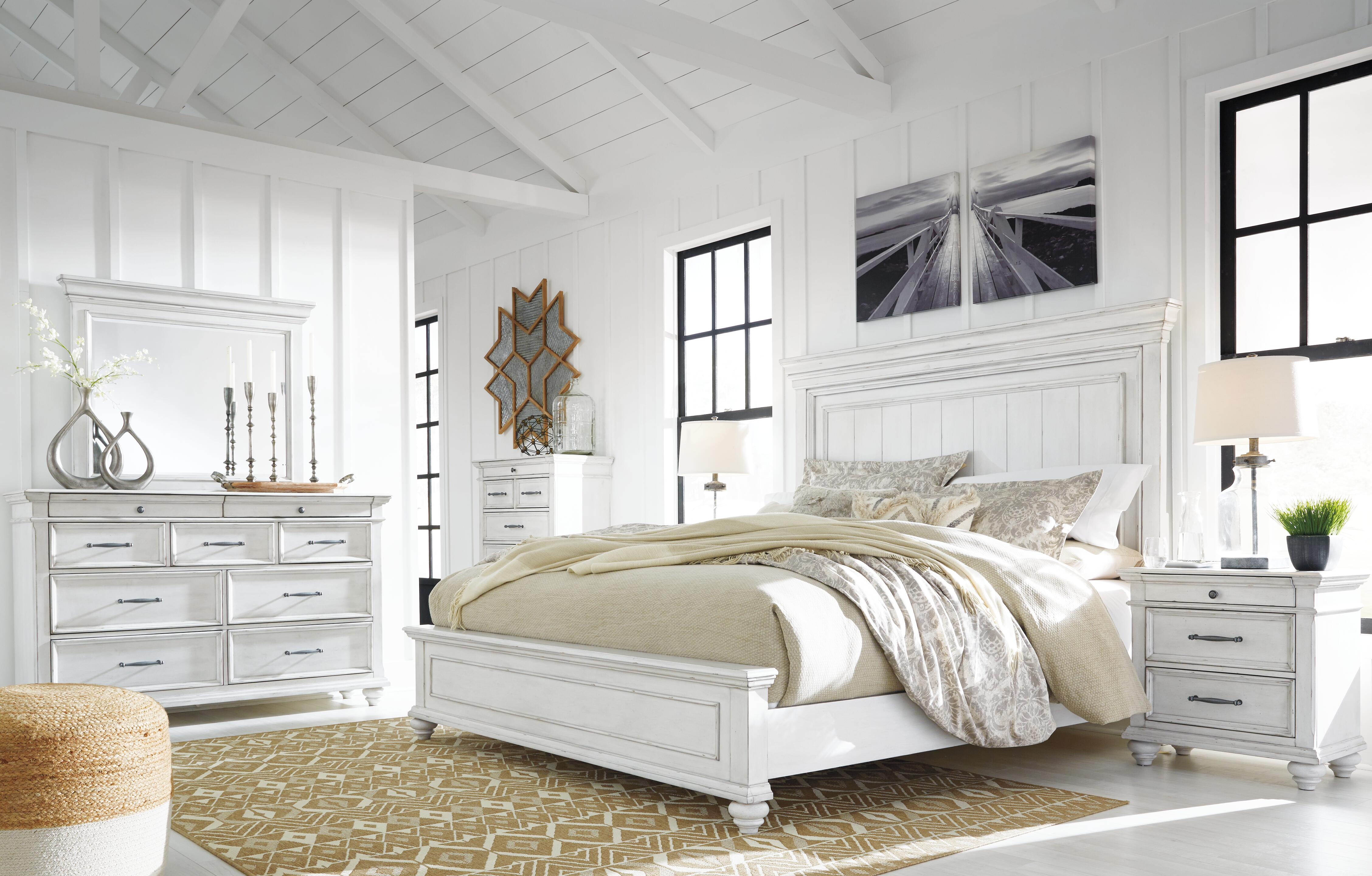 Kanwyn Queen Panel Bed
