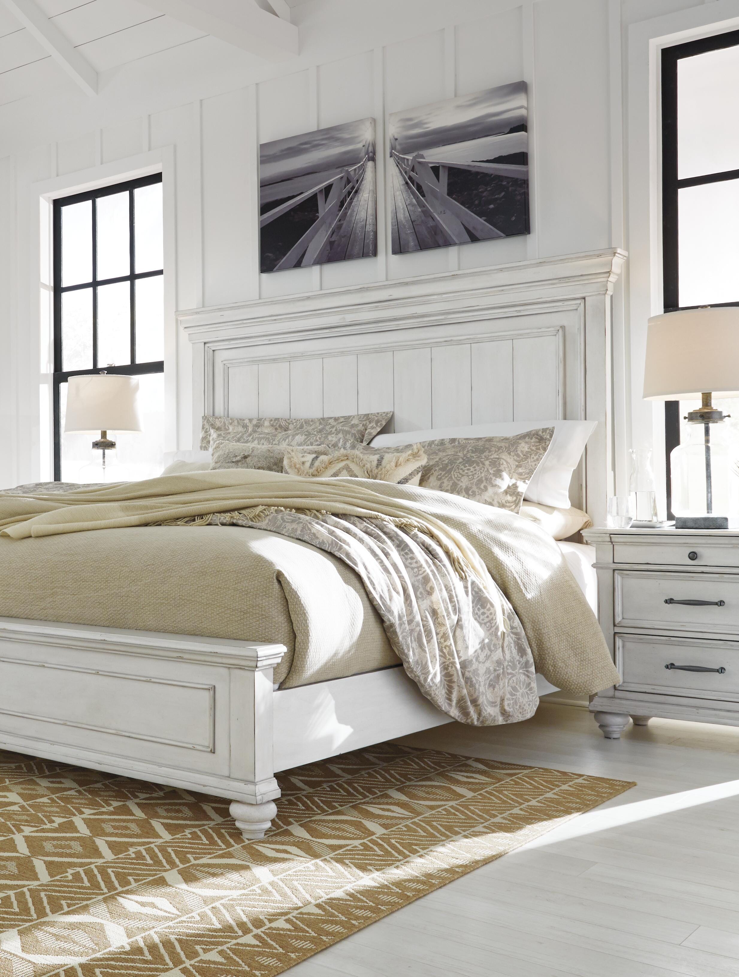 Kanwyn King Panel Bed