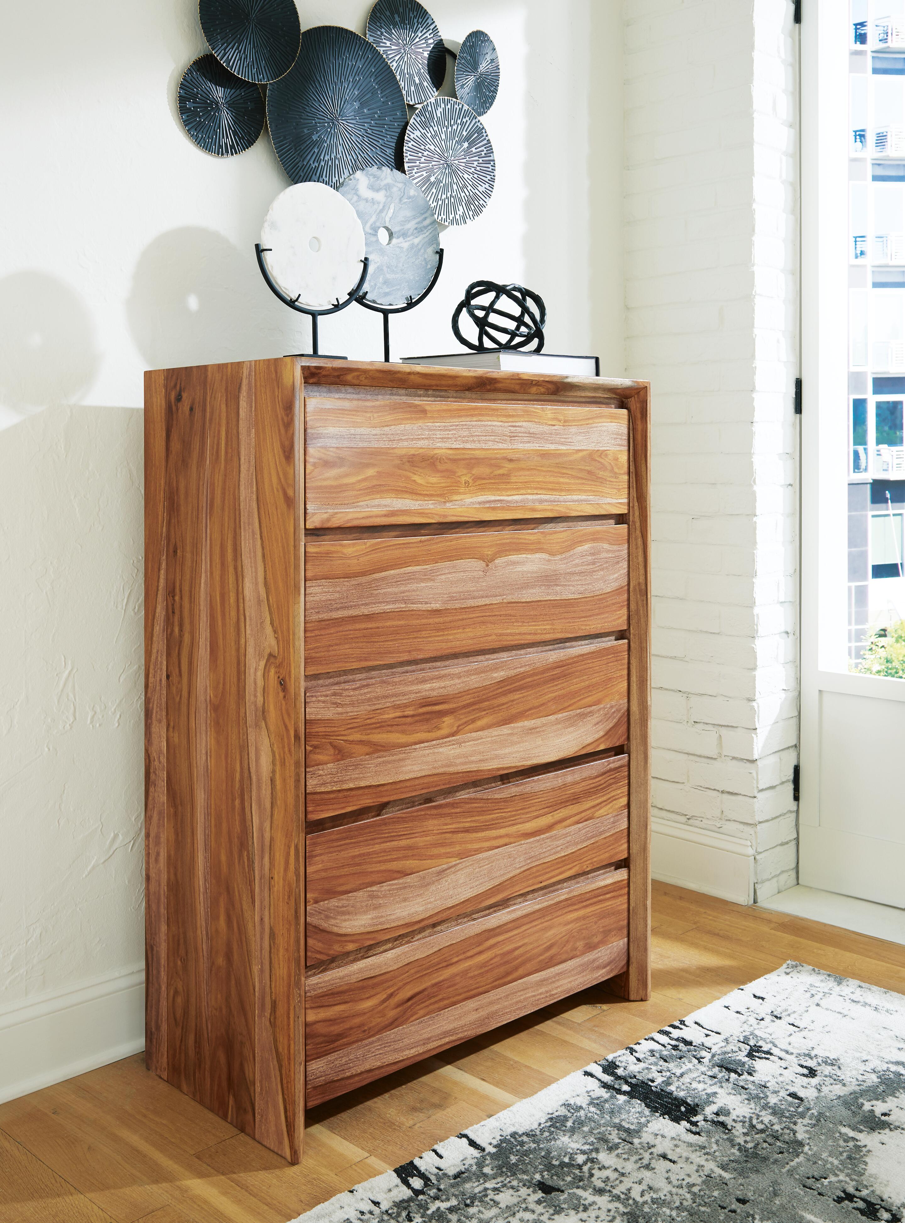 Dar Furniture - Ashley Furniture - Dressonni Chest of Drawers - Five Drawer Chest / Brown - B790-46
