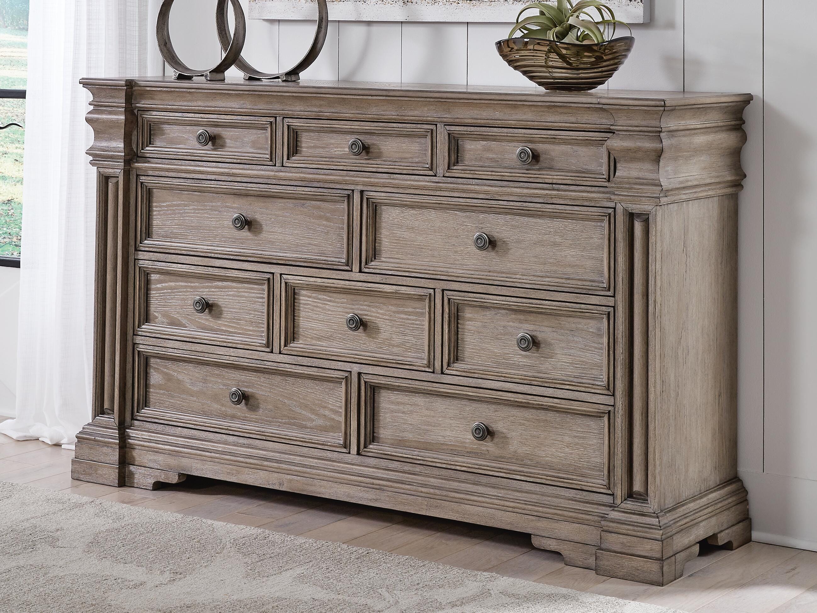 Dar Furniture - Ashley Furniture - Blairhurst Dresser - Dresser / Light Grayish Brown - B916-31